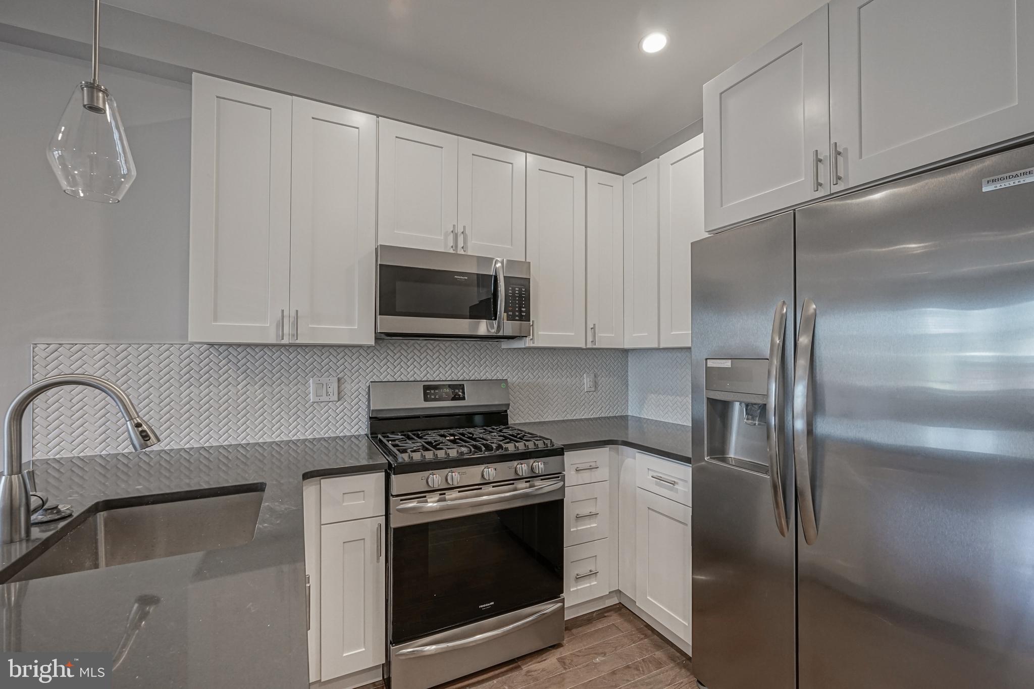 EAST KENSINGTON - Residential Lease