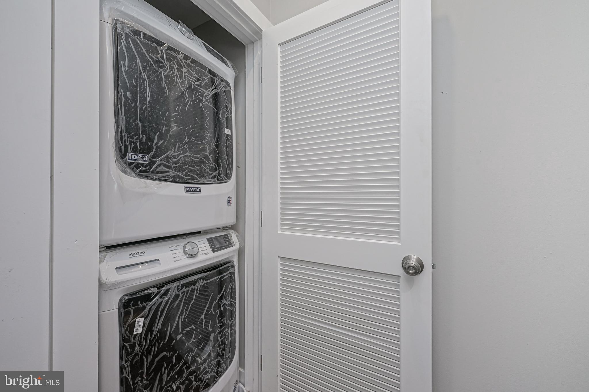 EAST KENSINGTON - Residential Lease