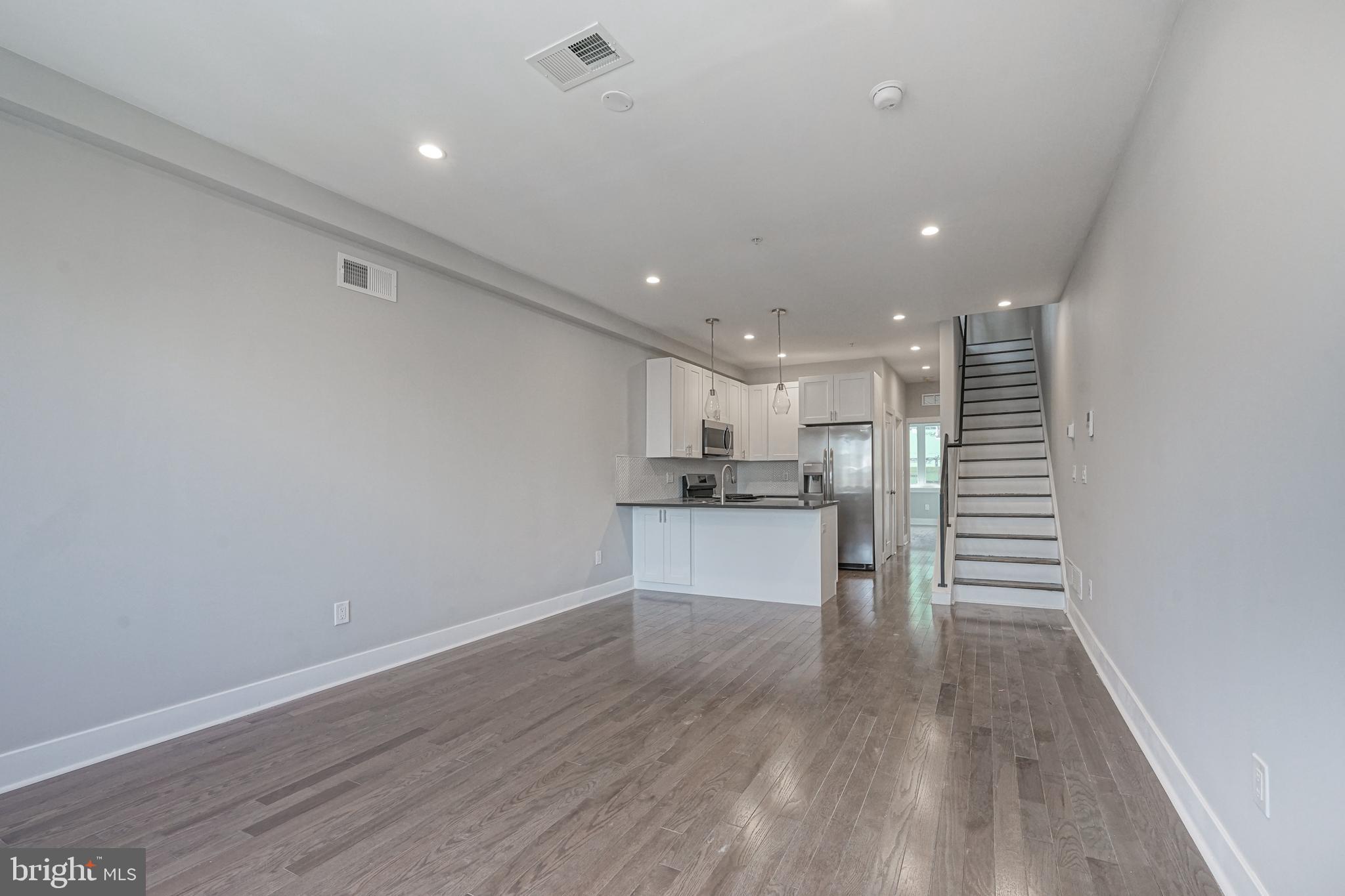 EAST KENSINGTON - Residential Lease