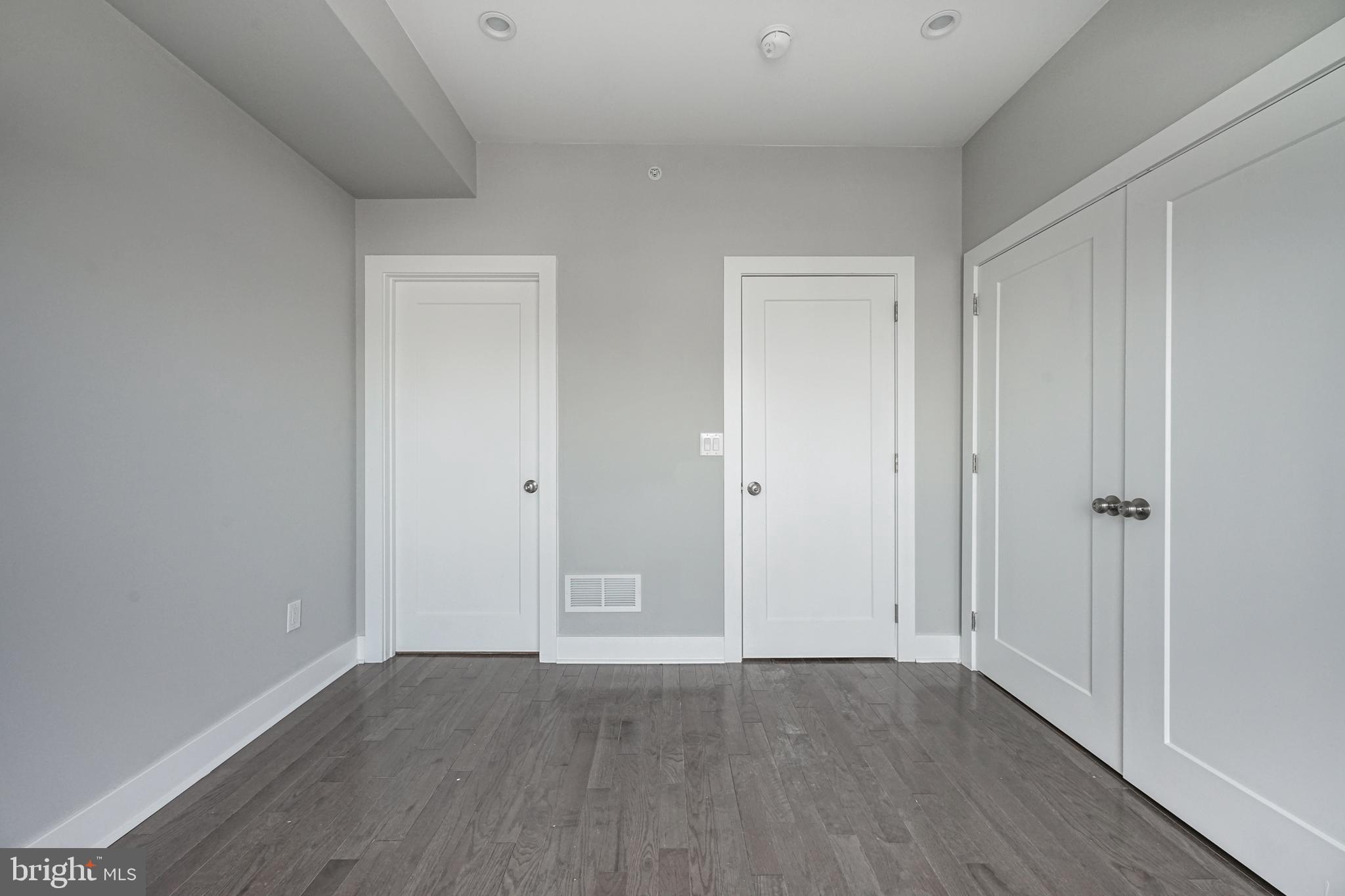 EAST KENSINGTON - Residential Lease