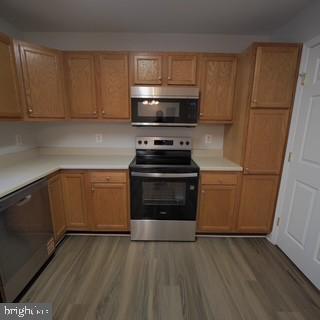 RIVERSIDE FARMS - Residential Lease