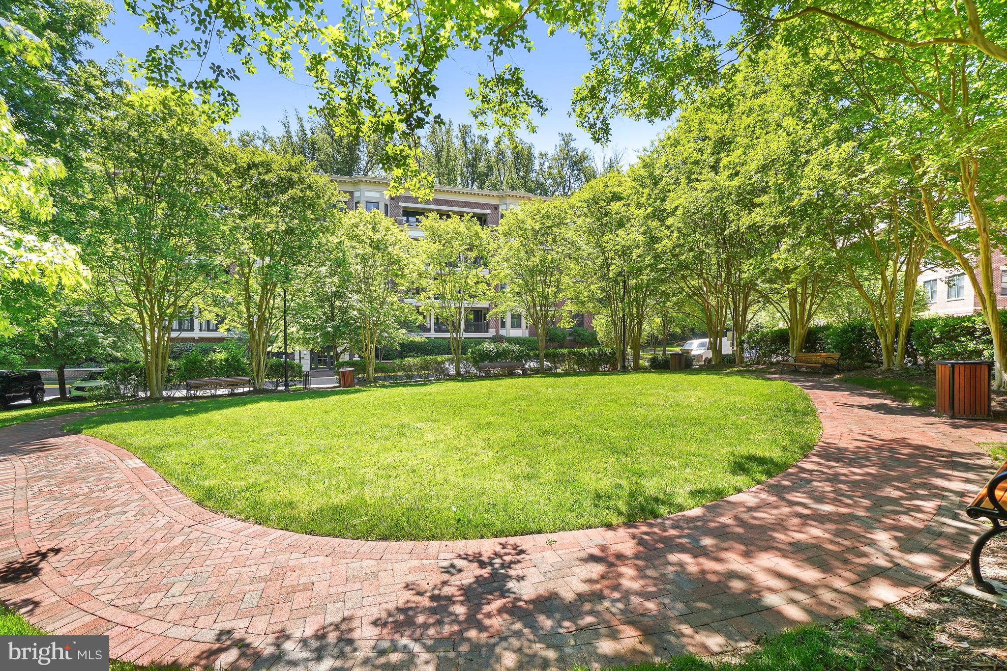STRATHMORR PARK AT GROSVENOR - Residential