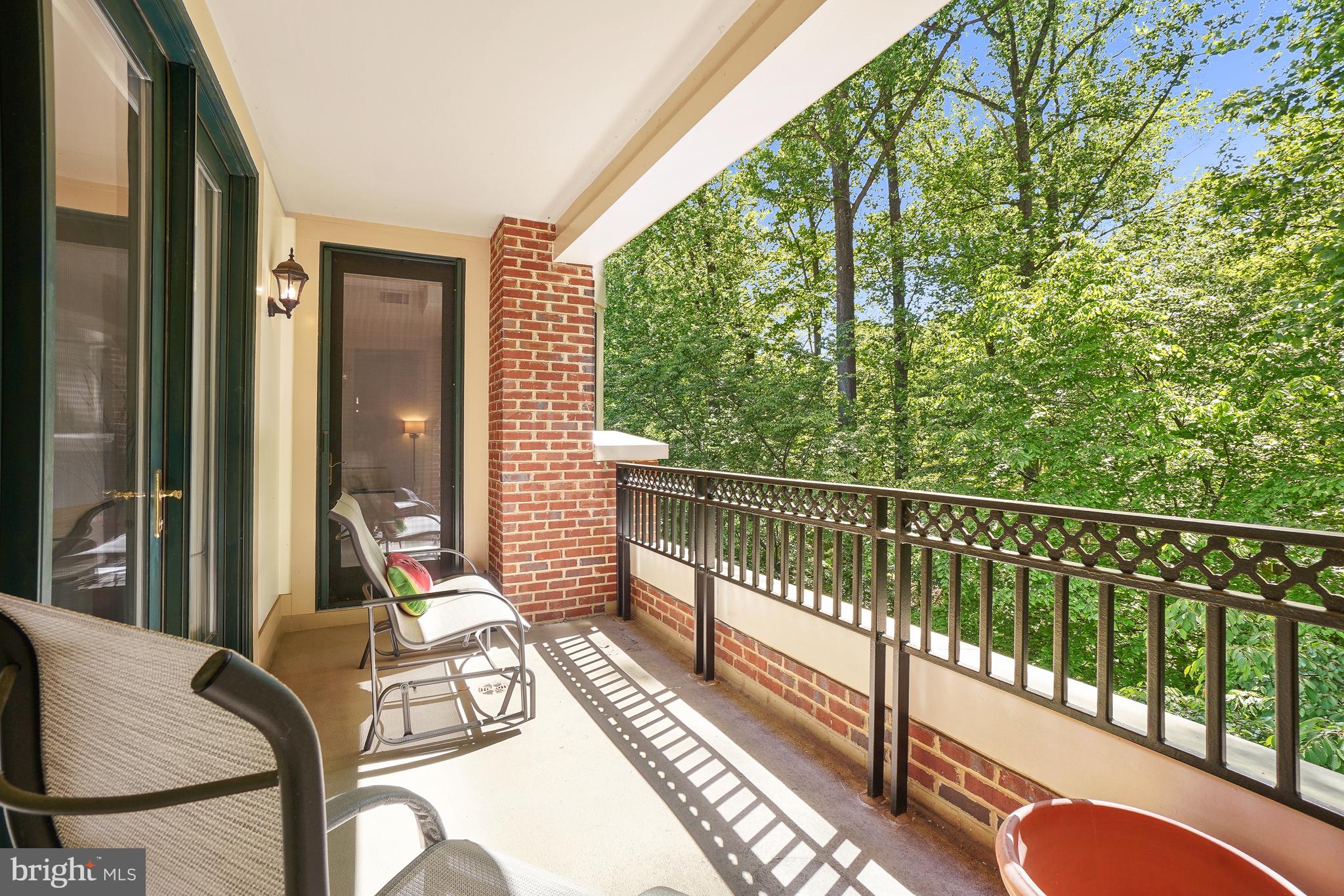 STRATHMORR PARK AT GROSVENOR - Residential
