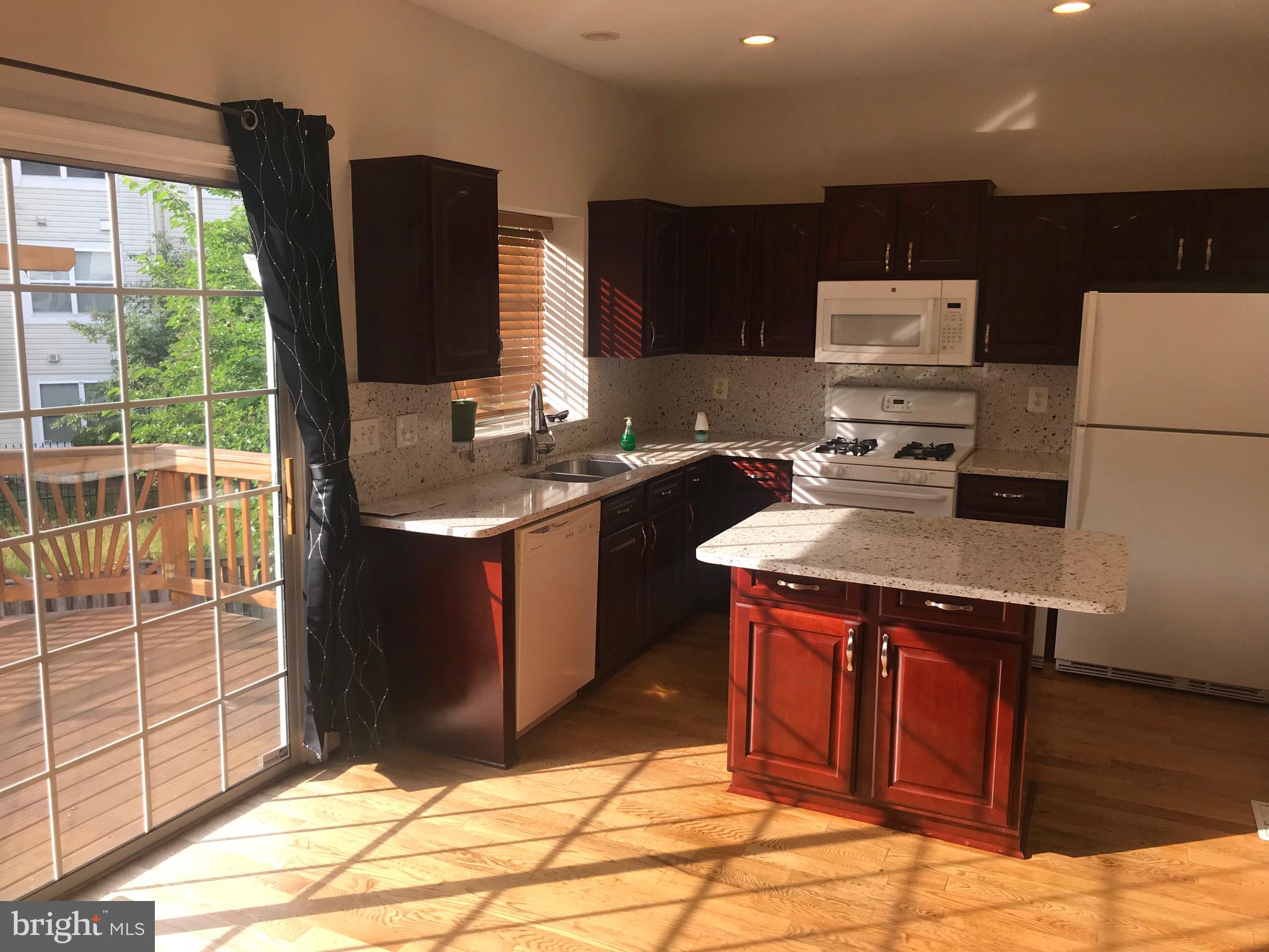 FOX CREEK - Residential Lease