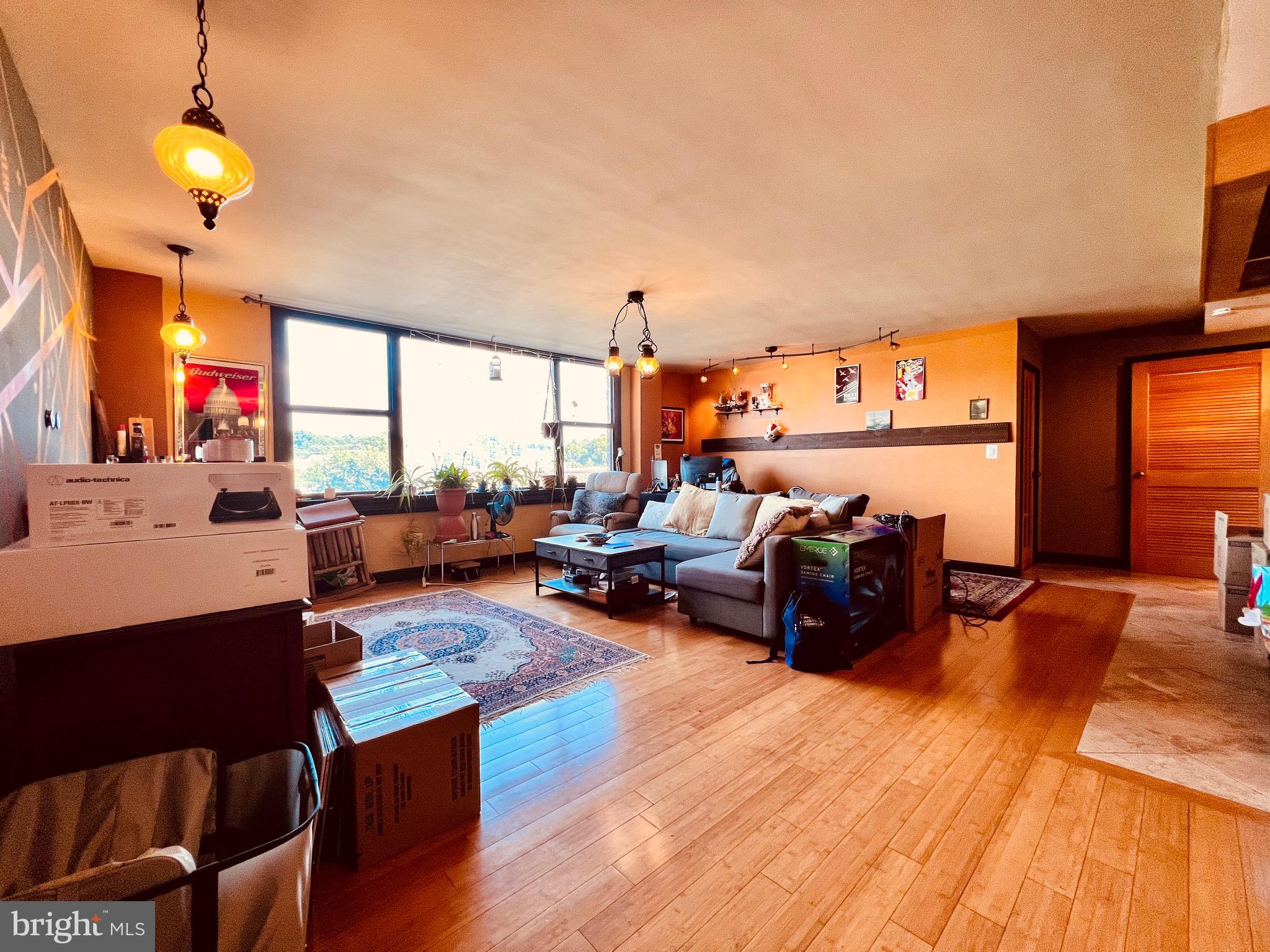 FORTY SIX HUNDRED - Residential Lease