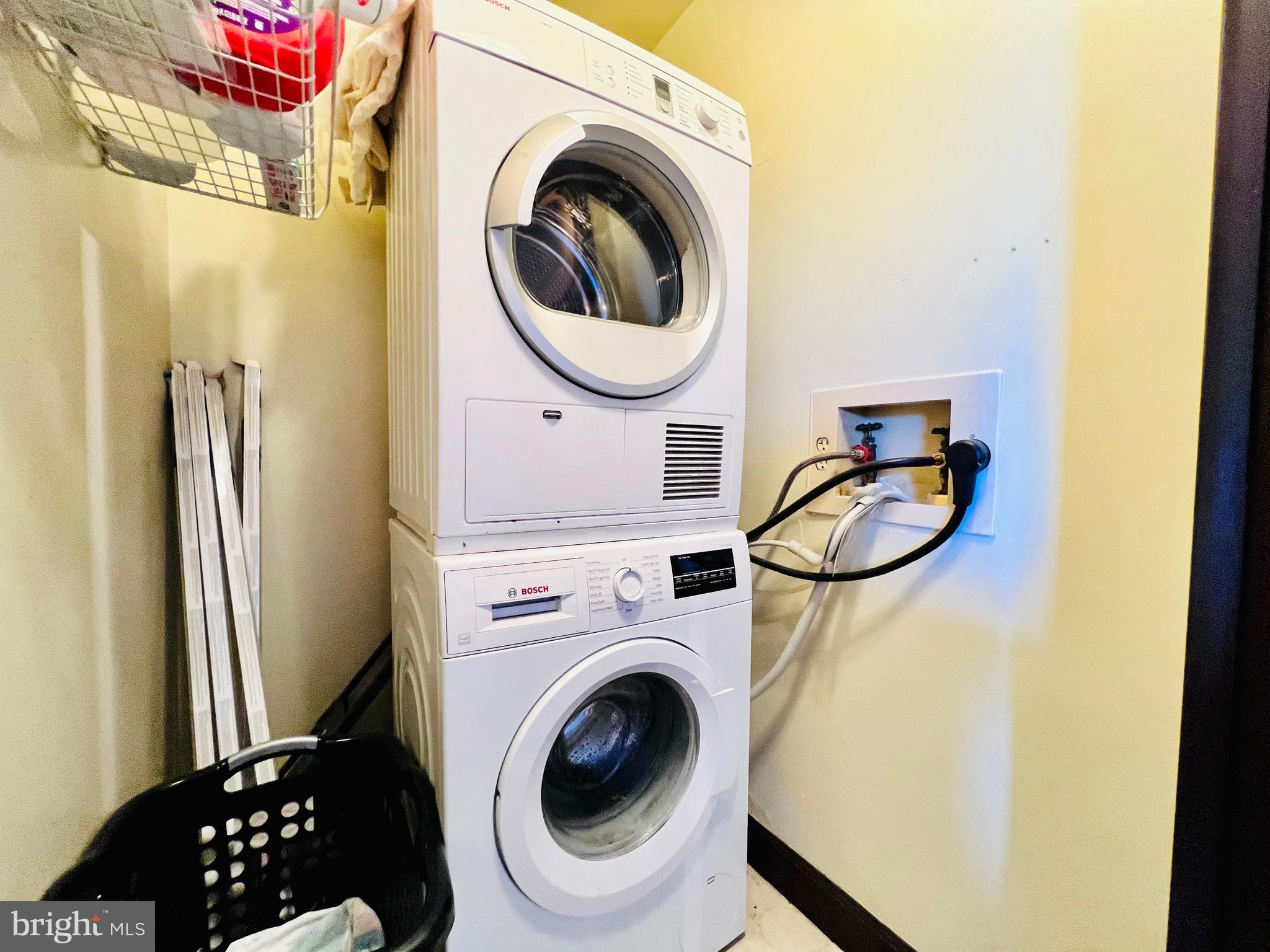 FORTY SIX HUNDRED - Residential Lease