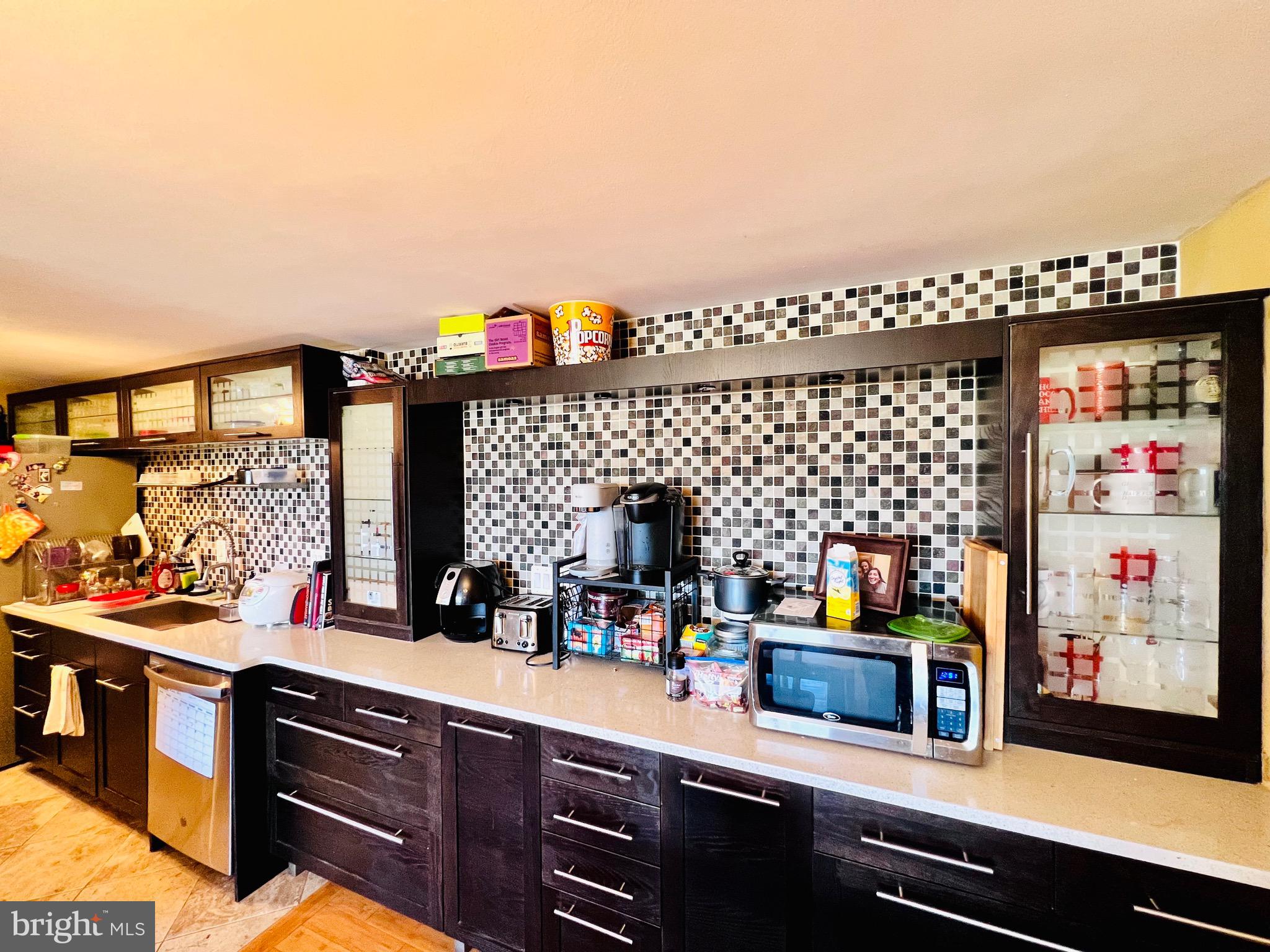 FORTY SIX HUNDRED - Residential Lease