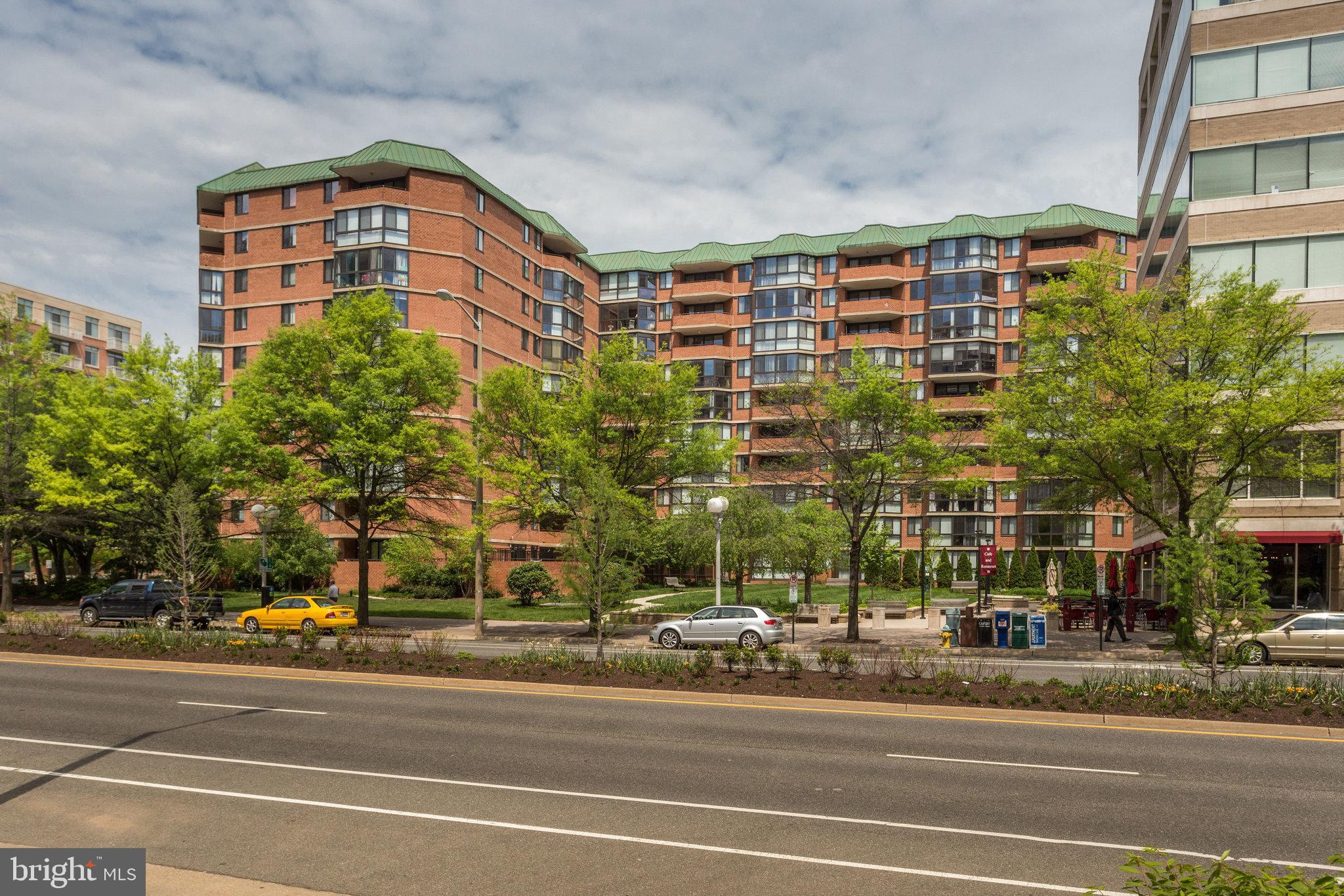EASTVIEW AT BALLSTON METRO - Residential Lease