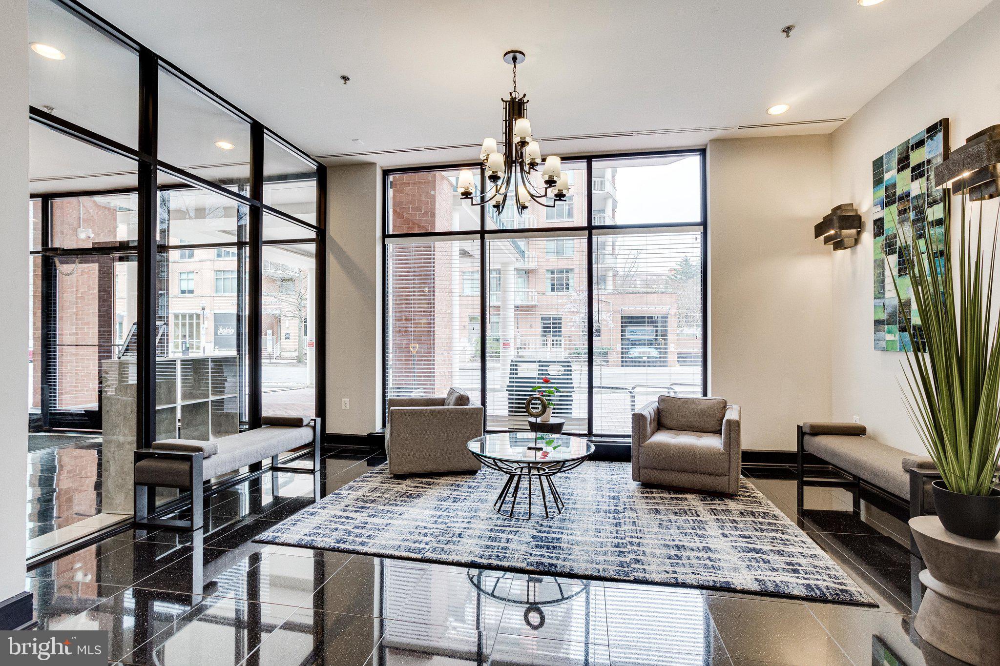 EASTVIEW AT BALLSTON METRO - Residential Lease