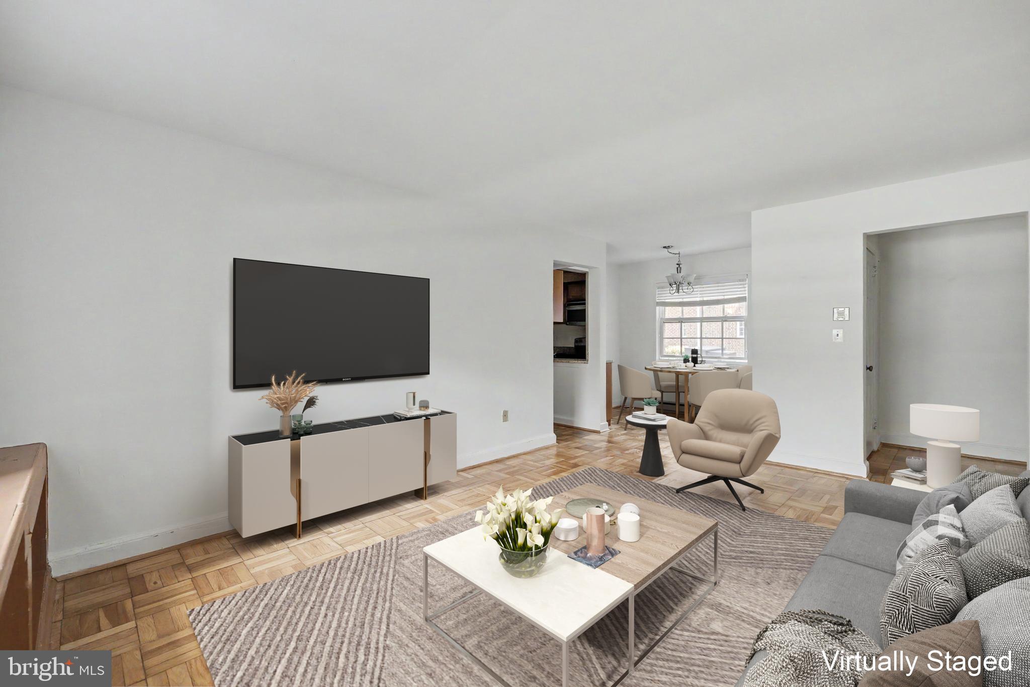 1636 W ABINGDON DRIVE 102