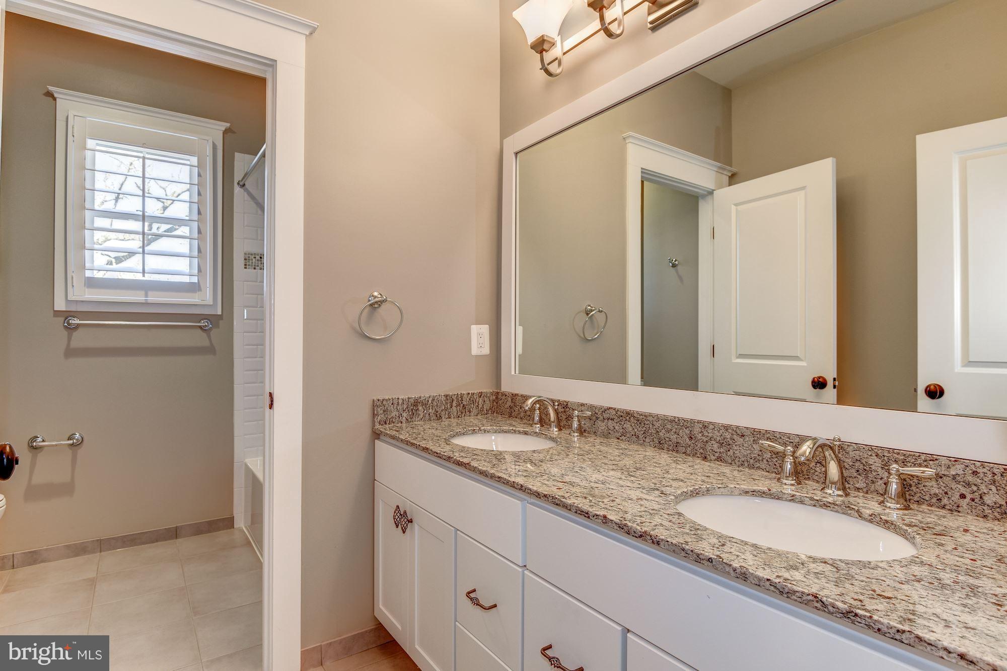 HILLWOOD - Residential