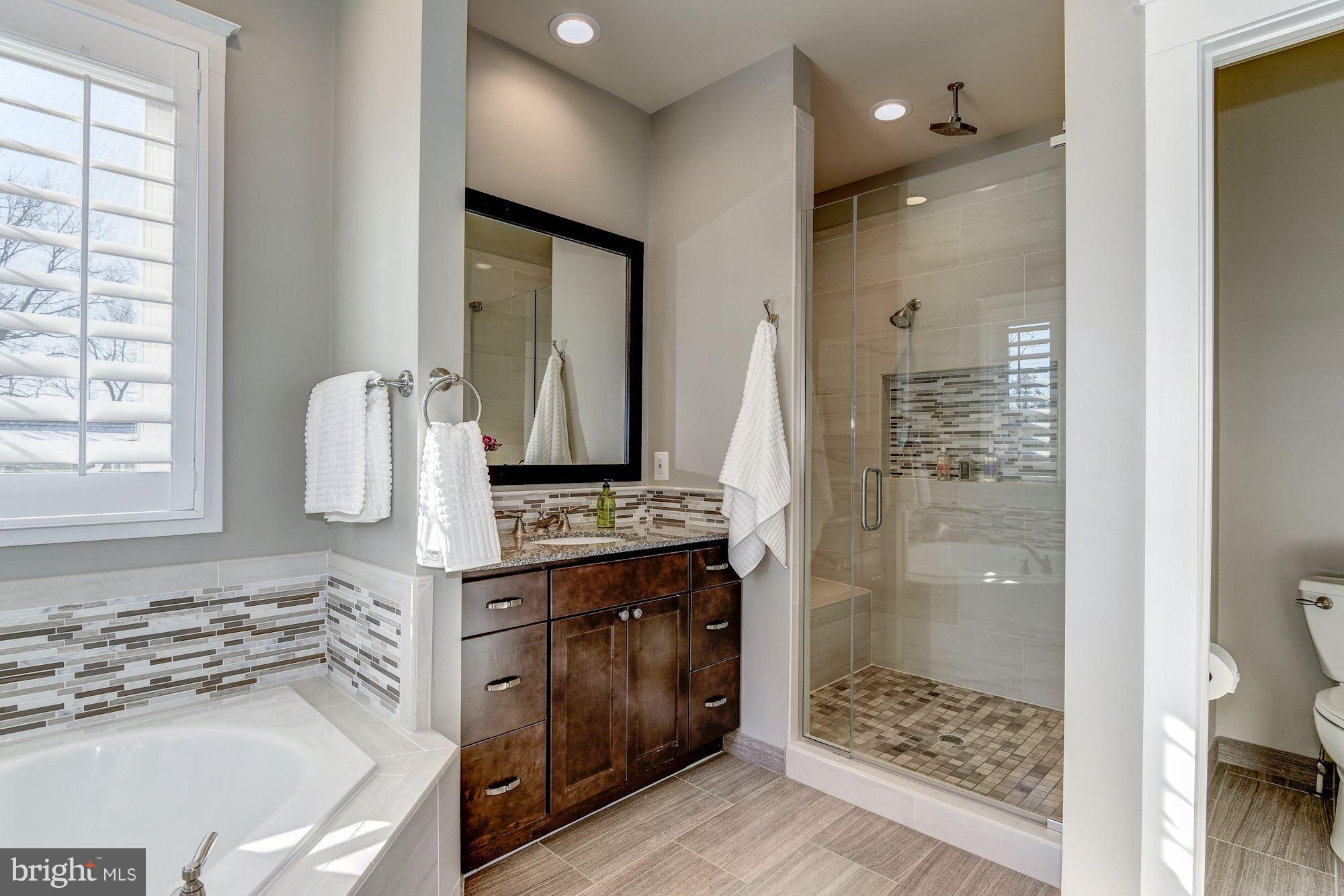 HILLWOOD - Residential