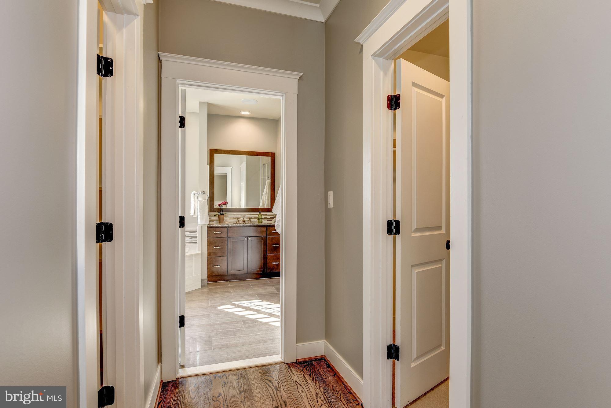 HILLWOOD - Residential