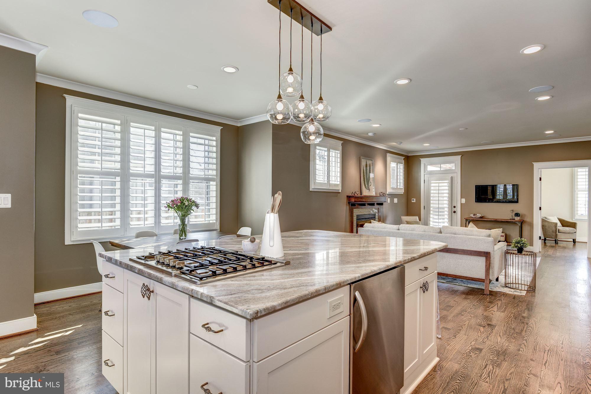 HILLWOOD - Residential