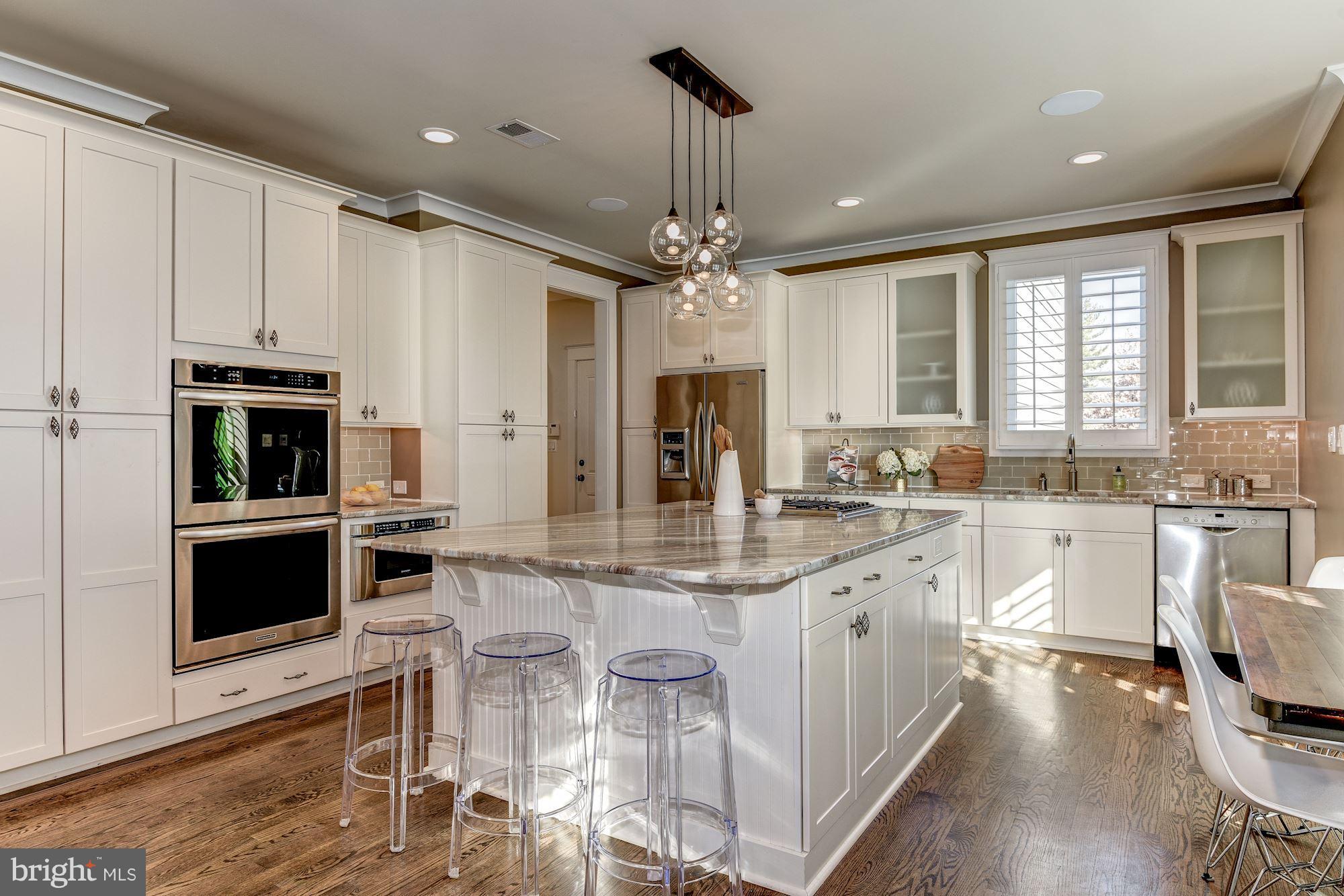 HILLWOOD - Residential