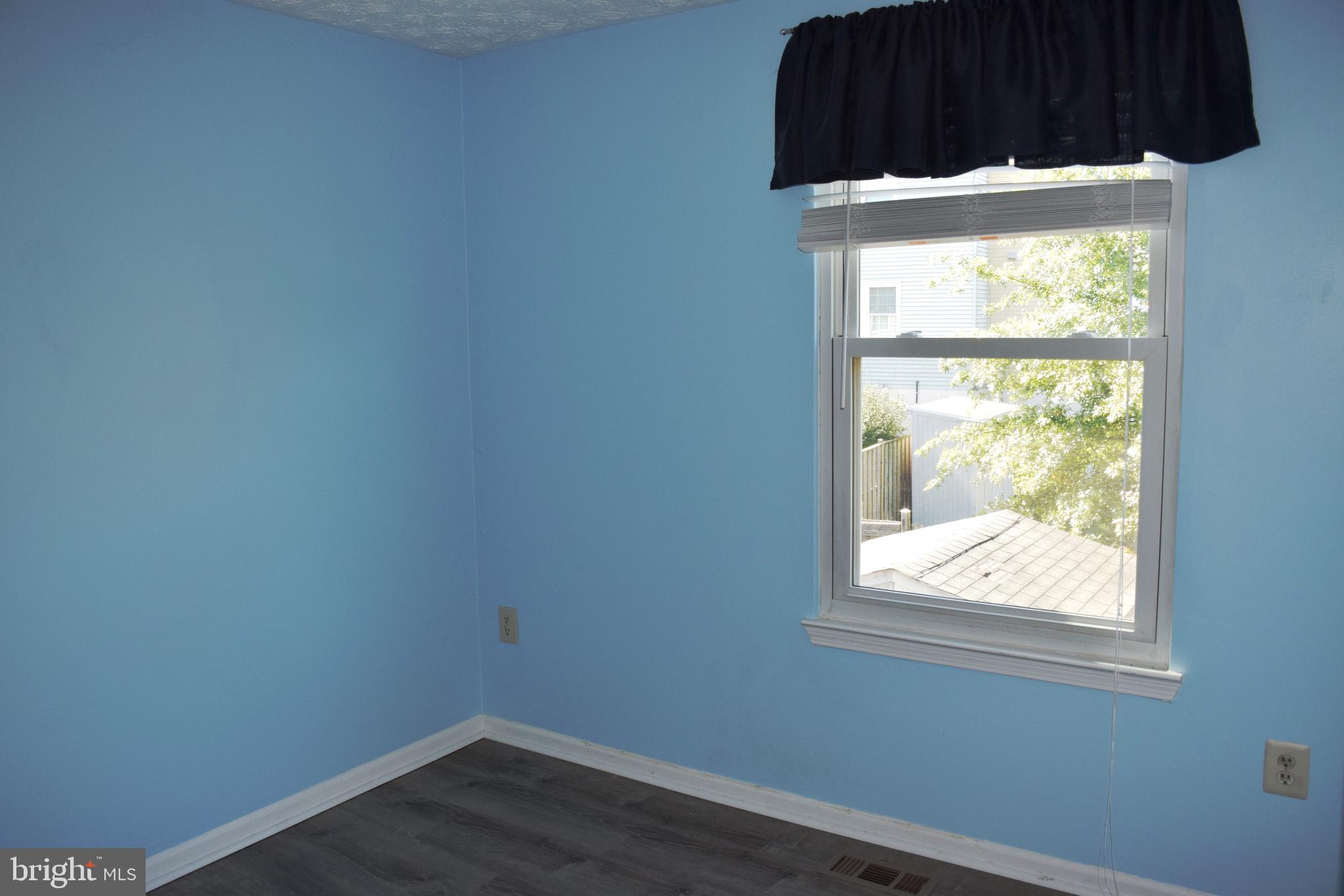 CALVERTON TOWNES - Residential