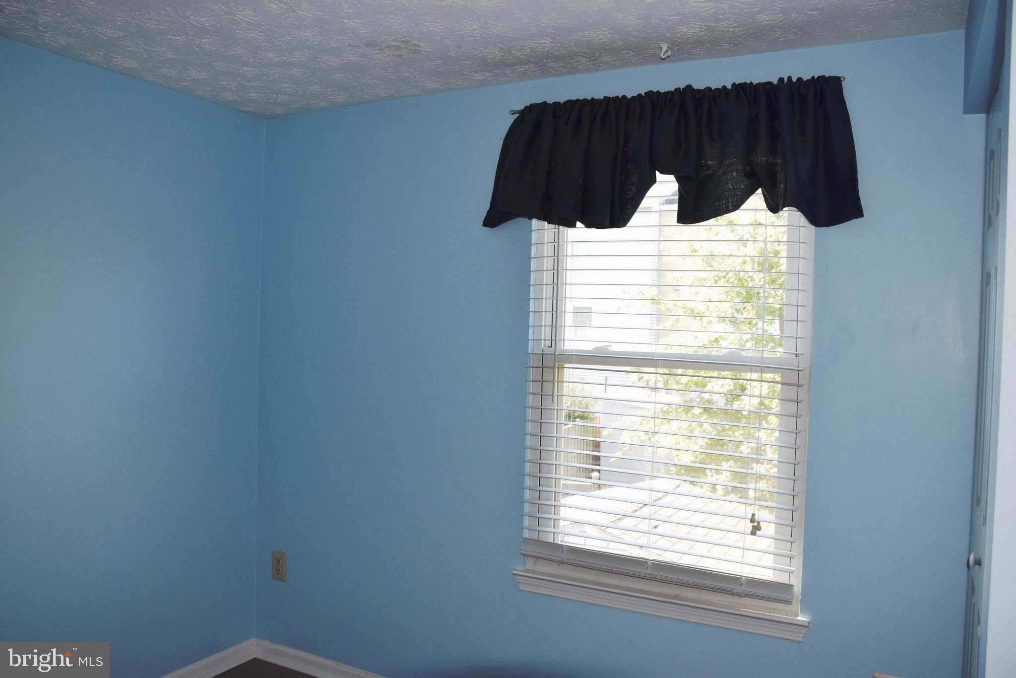 CALVERTON TOWNES - Residential