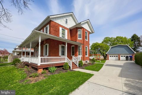 15 N KINZER ROAD KINZERS PA 17535