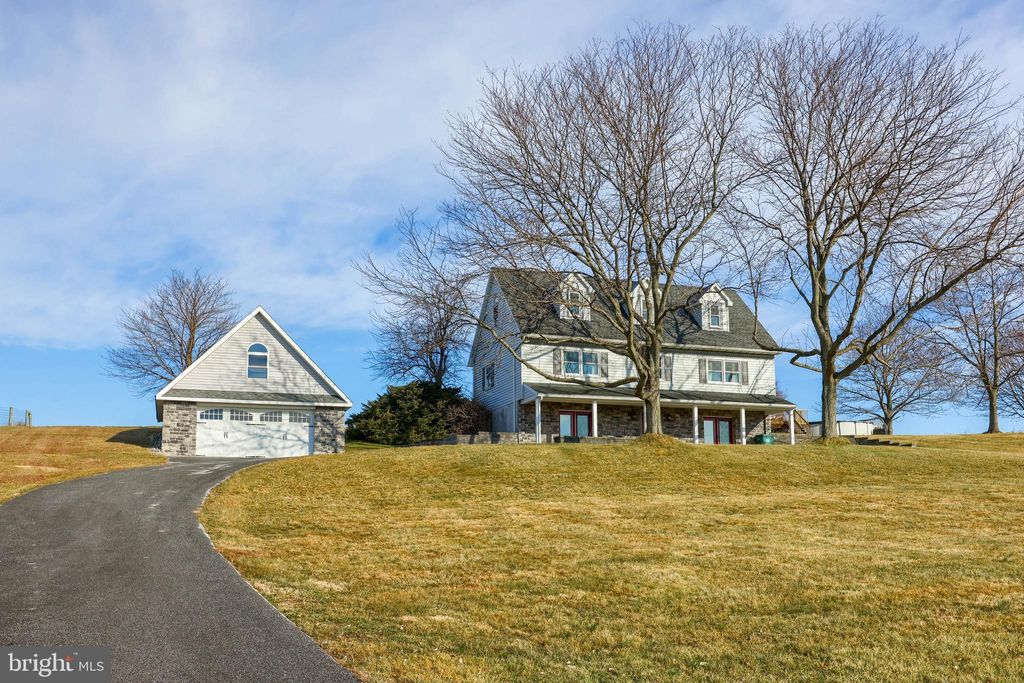Photo of 334 SPRINGVILLE RD, QUARRYVILLE, PA 17566 (MLS # PALA2030468)