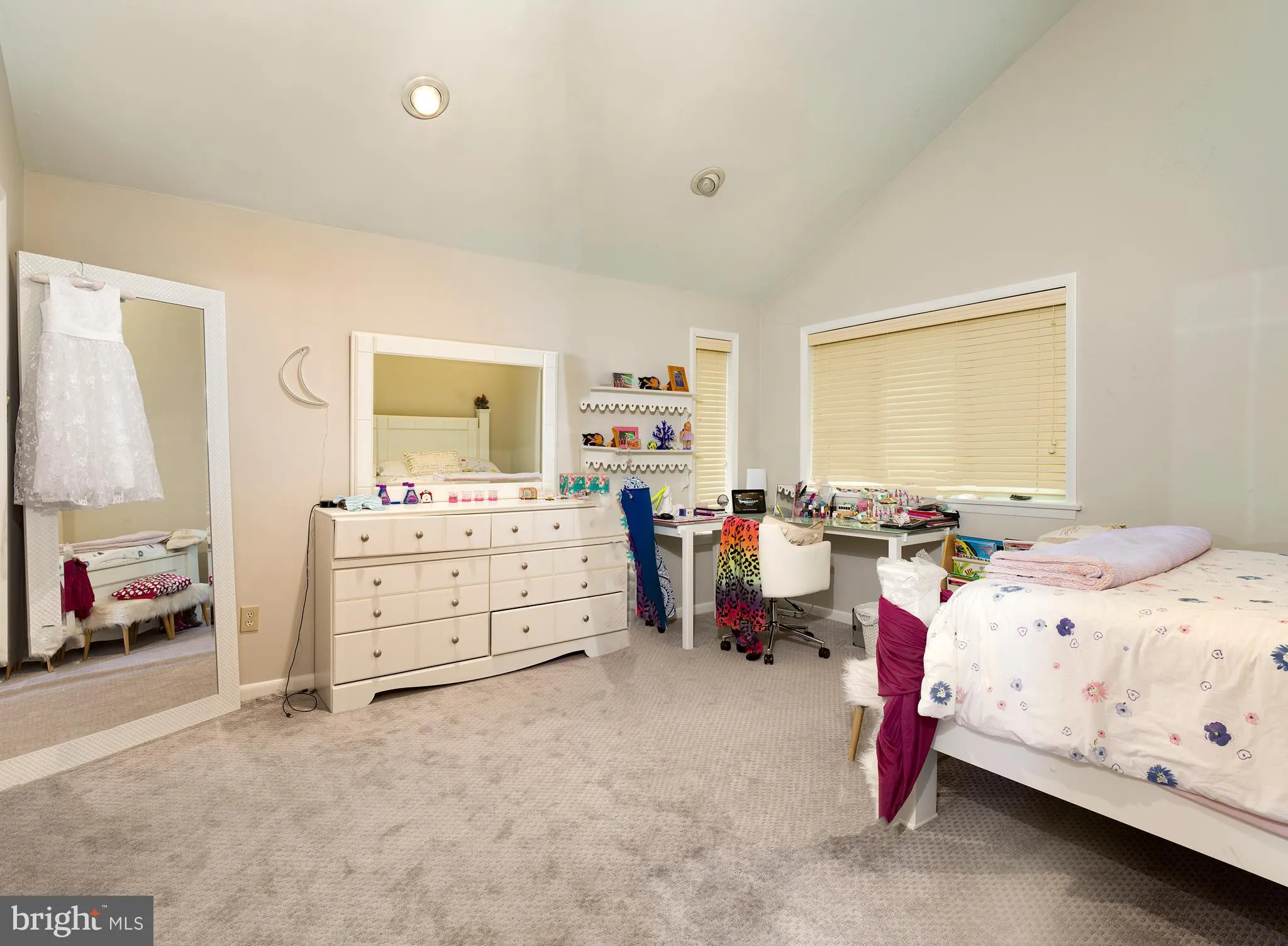 Bryn Mawr, Pennsylvania 19010, United States, 4 Bedrooms Bedrooms, ,4 BathroomsBathrooms,Residential,Active,190577