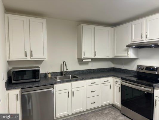 131 ROOSEVELT BLVD, BERLIN, NJ 08009 - Image b2d3c441ae14cbae3e49cfd9ae782179/795761690