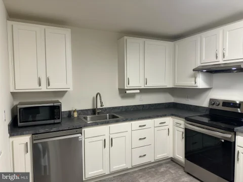 MLS: NJCD2123062