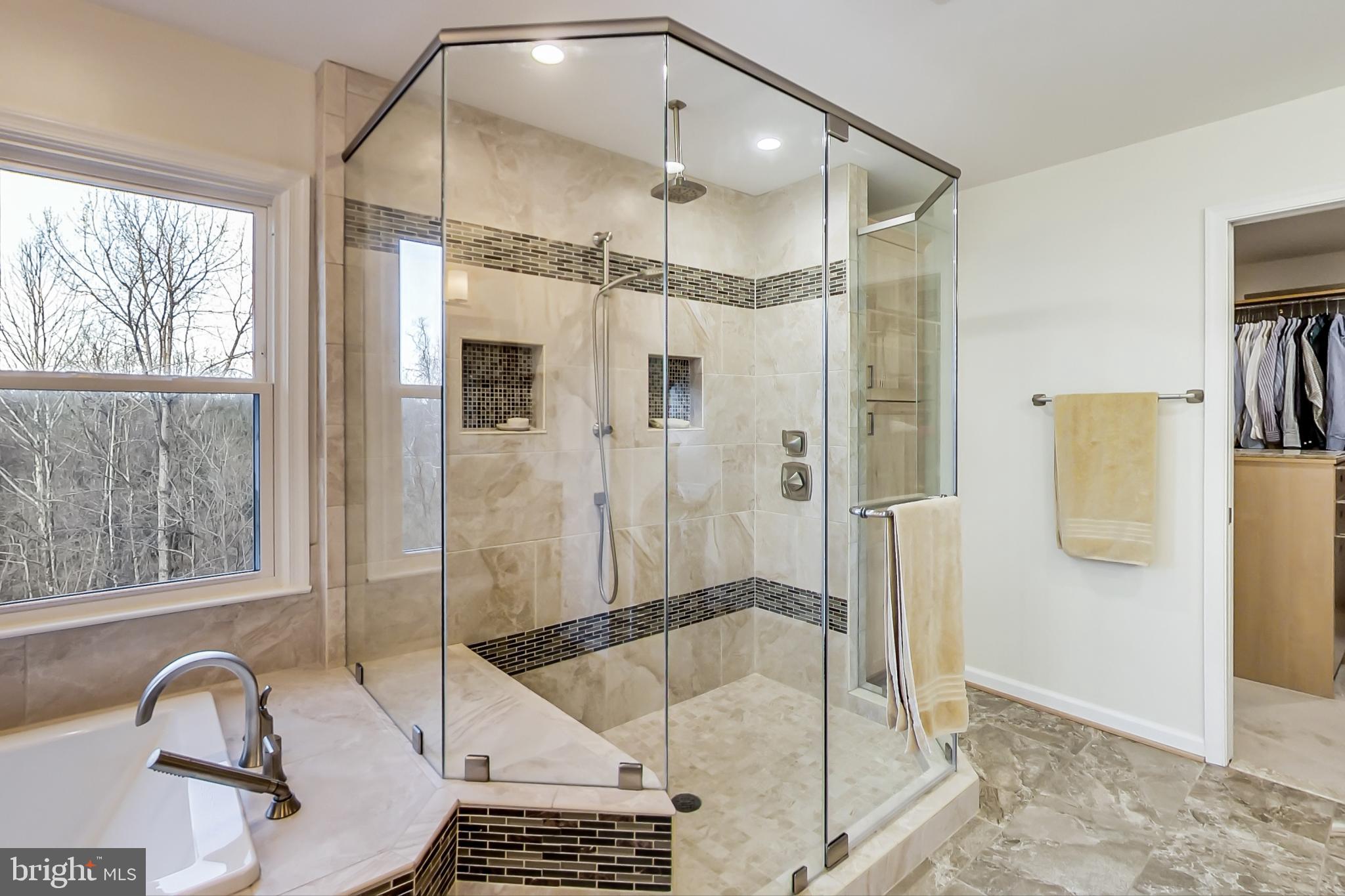 CHANTILLY HIGHLANDS - Residential