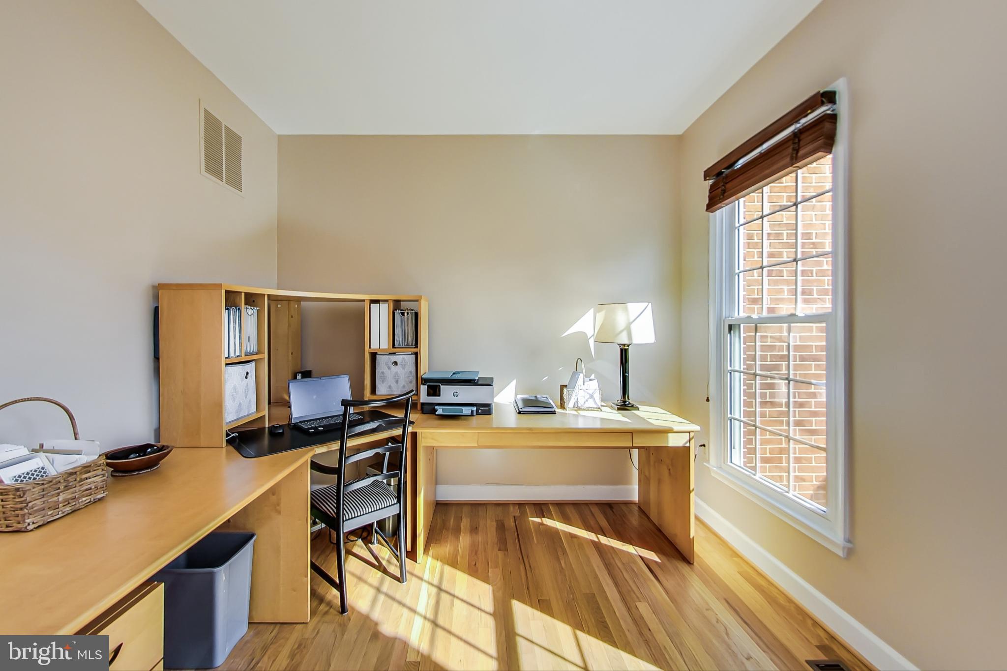 CHANTILLY HIGHLANDS - Residential