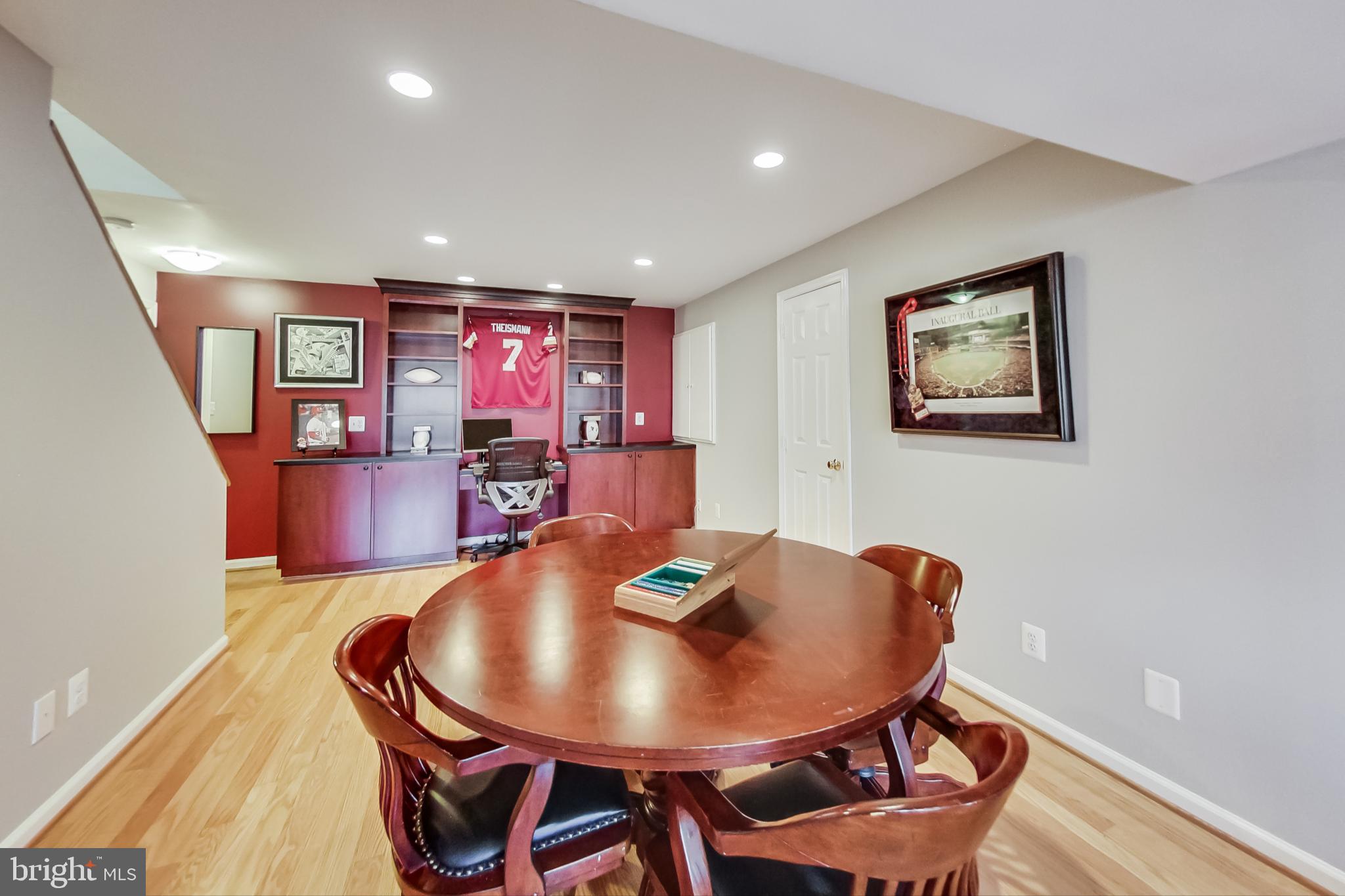 CHANTILLY HIGHLANDS - Residential