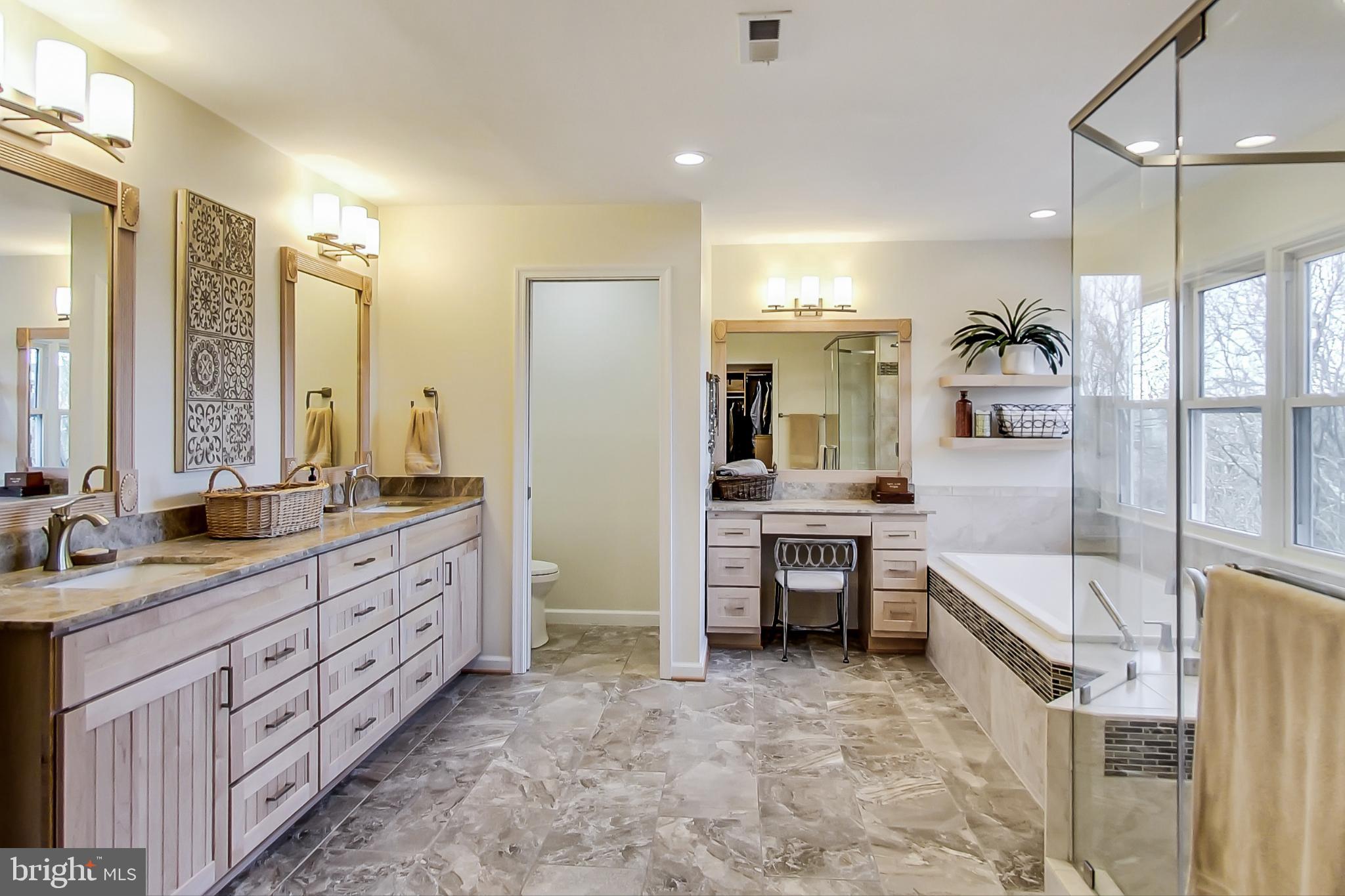 CHANTILLY HIGHLANDS - Residential