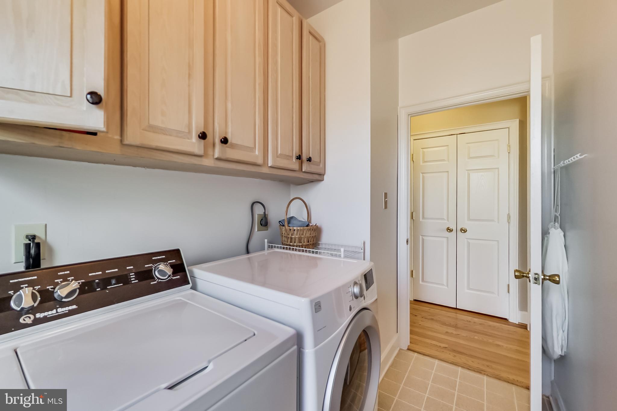 CHANTILLY HIGHLANDS - Residential