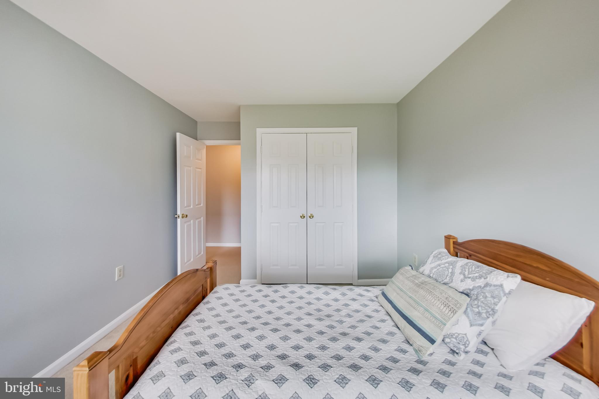 CHANTILLY HIGHLANDS - Residential