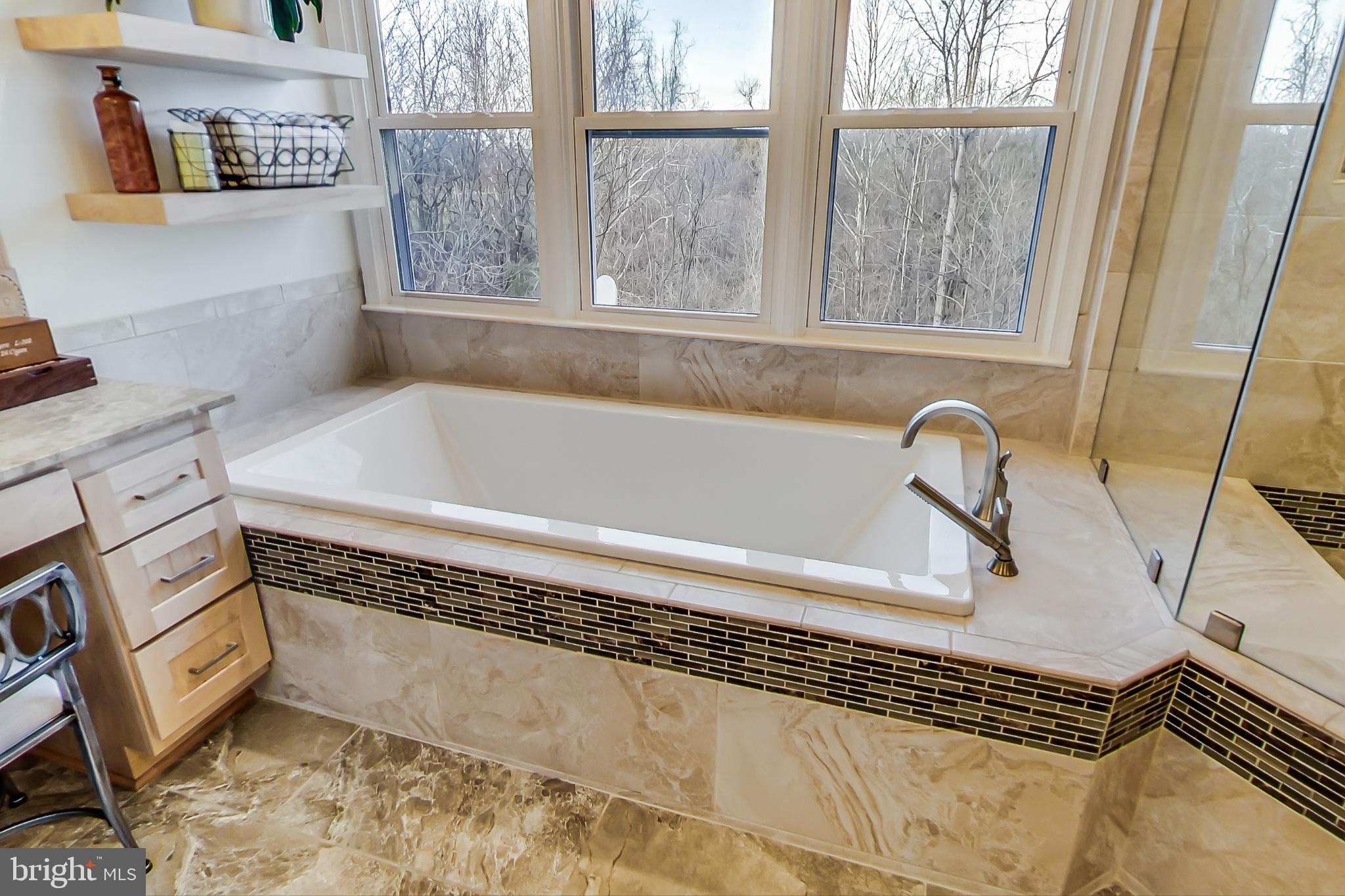 CHANTILLY HIGHLANDS - Residential