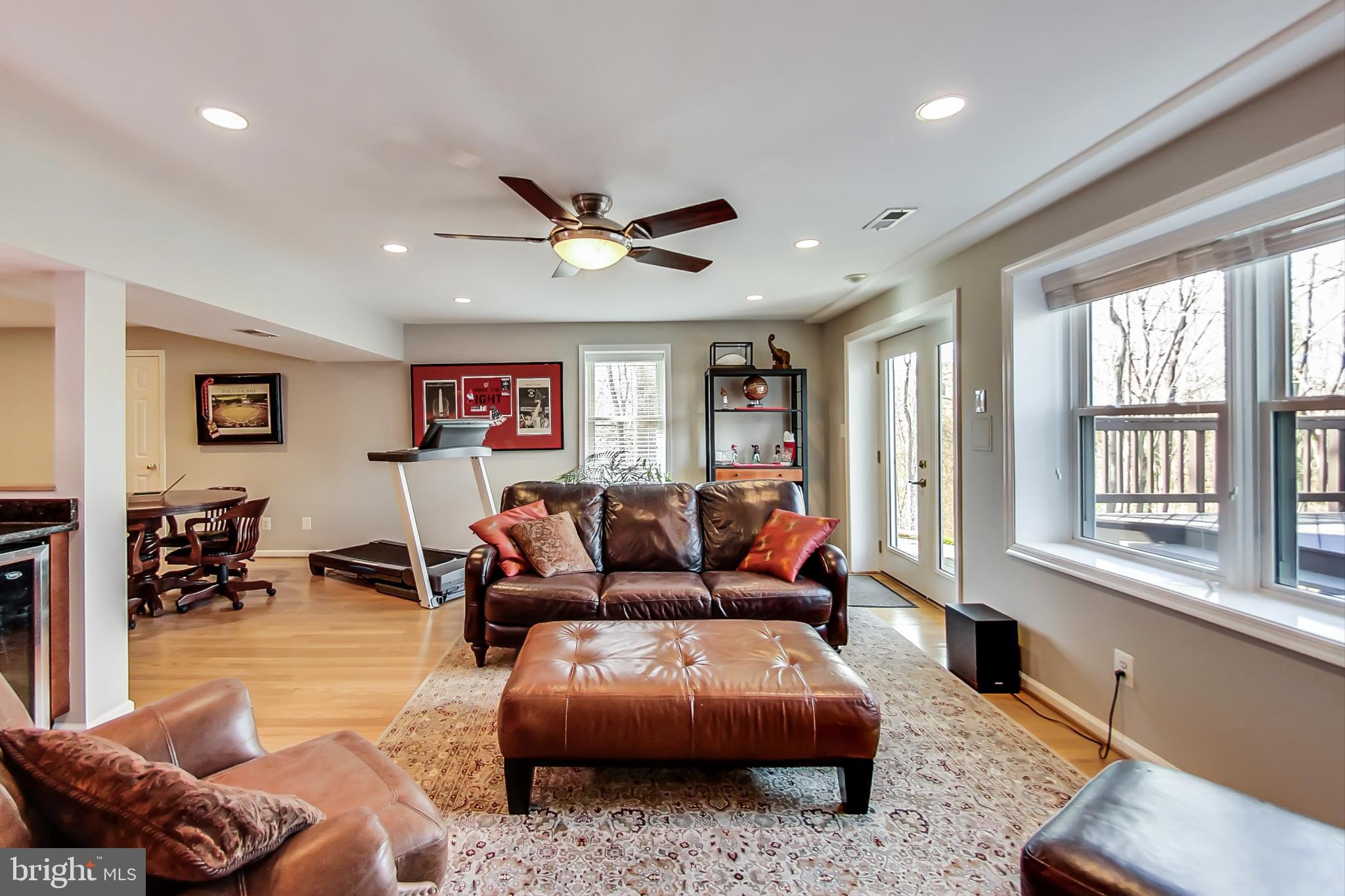 CHANTILLY HIGHLANDS - Residential