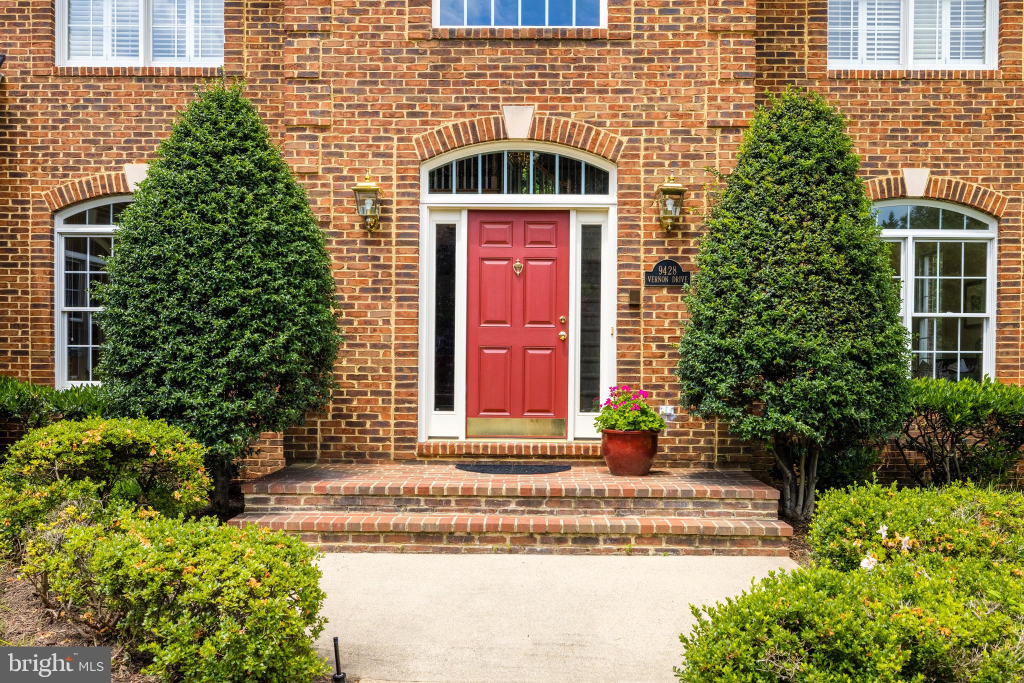 WOLFTRAP ESTATES - Residential