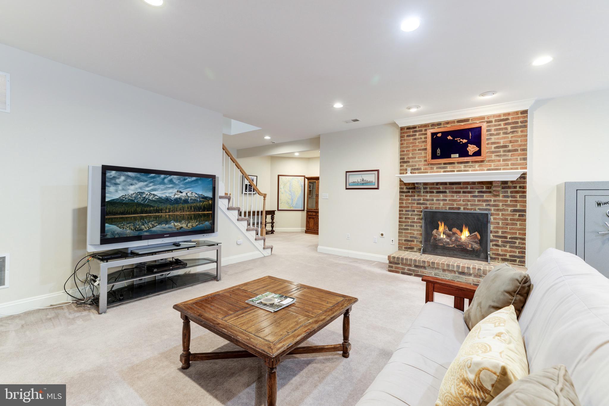 WOLFTRAP ESTATES - Residential