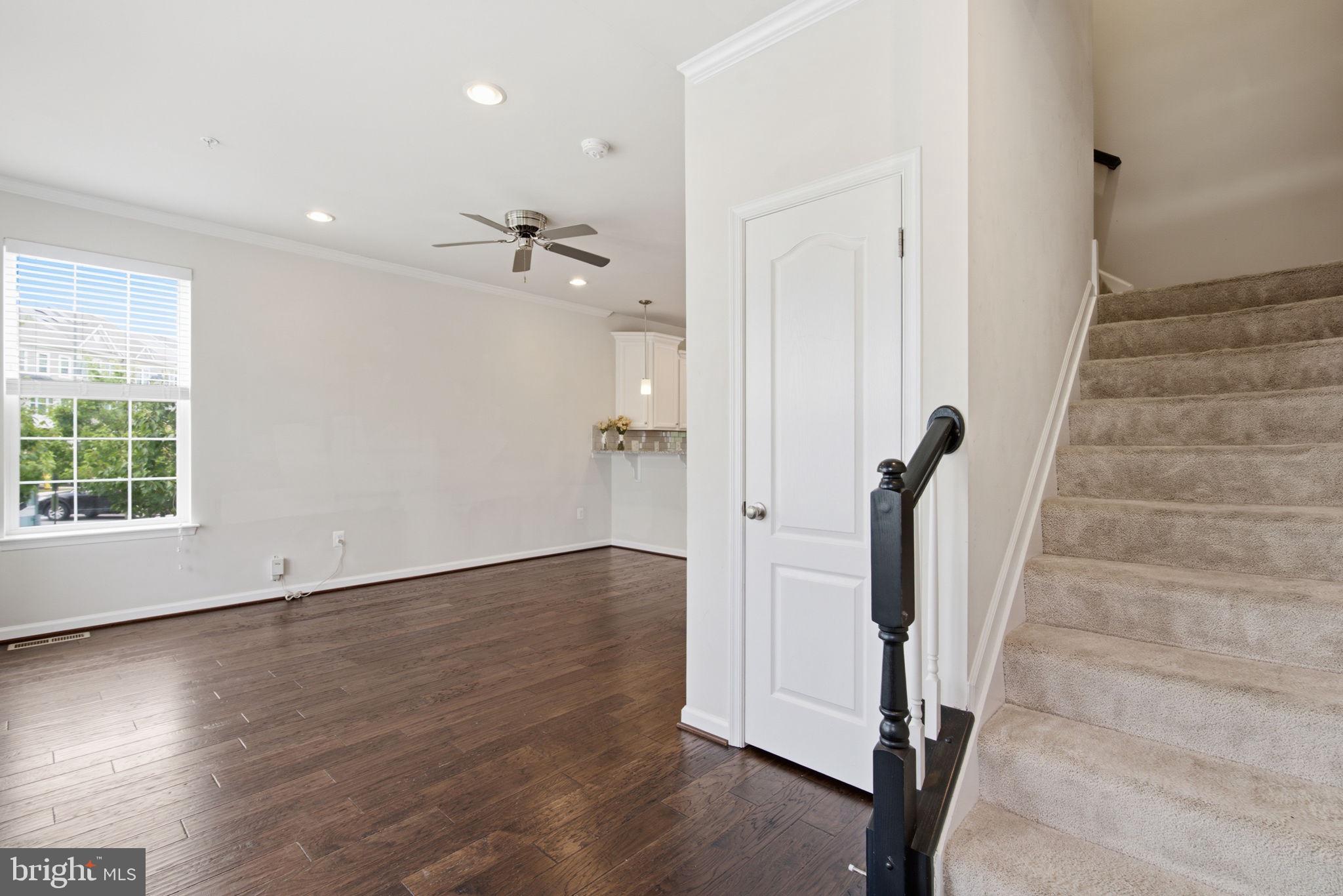 1335 HAWTHORN DRIVE