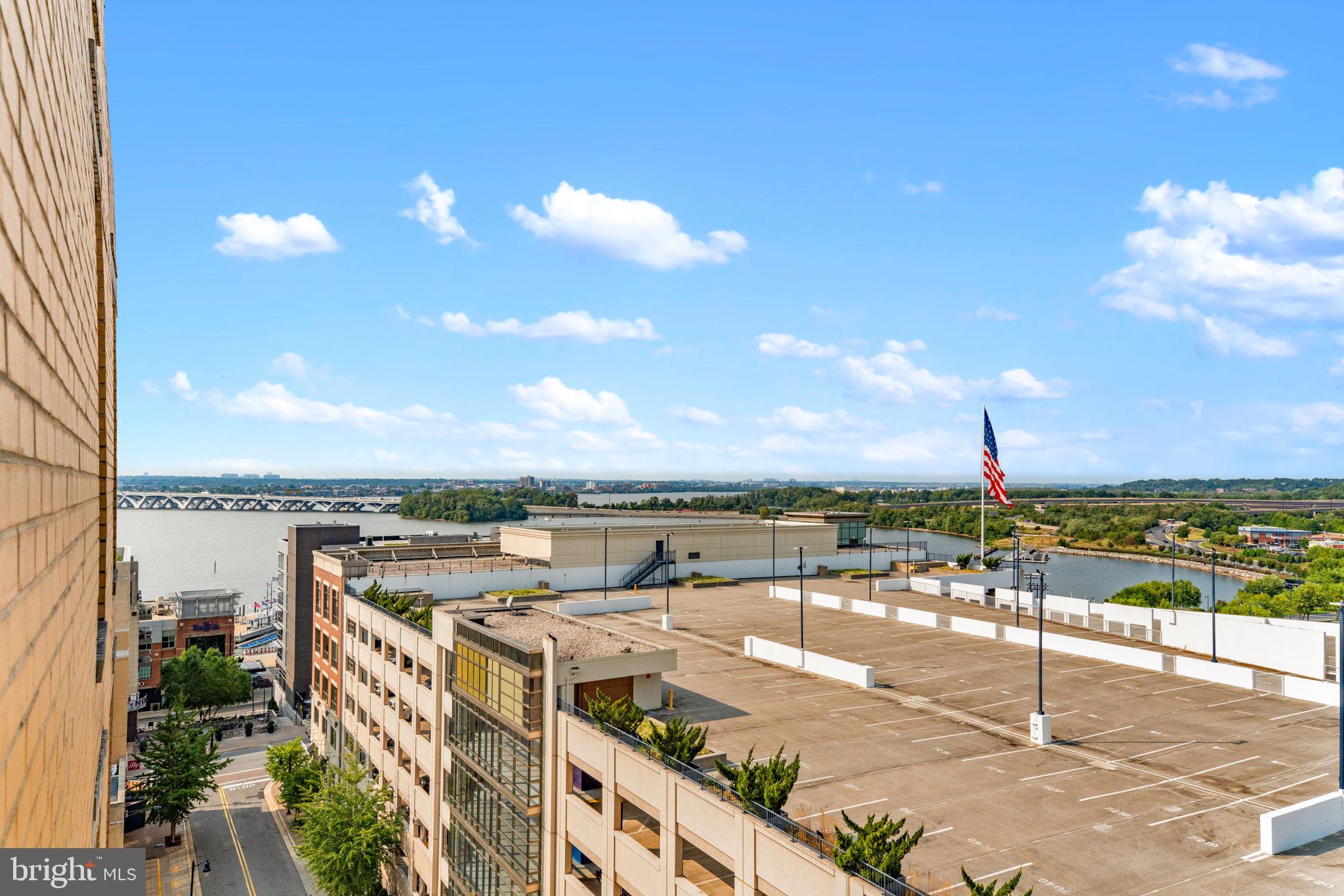 ONE NATIONAL HARBOR CONDOMINIUM - Residential