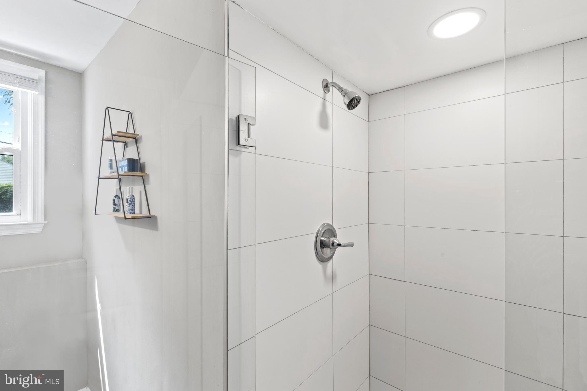 THORNEWOOD PARK - Residential