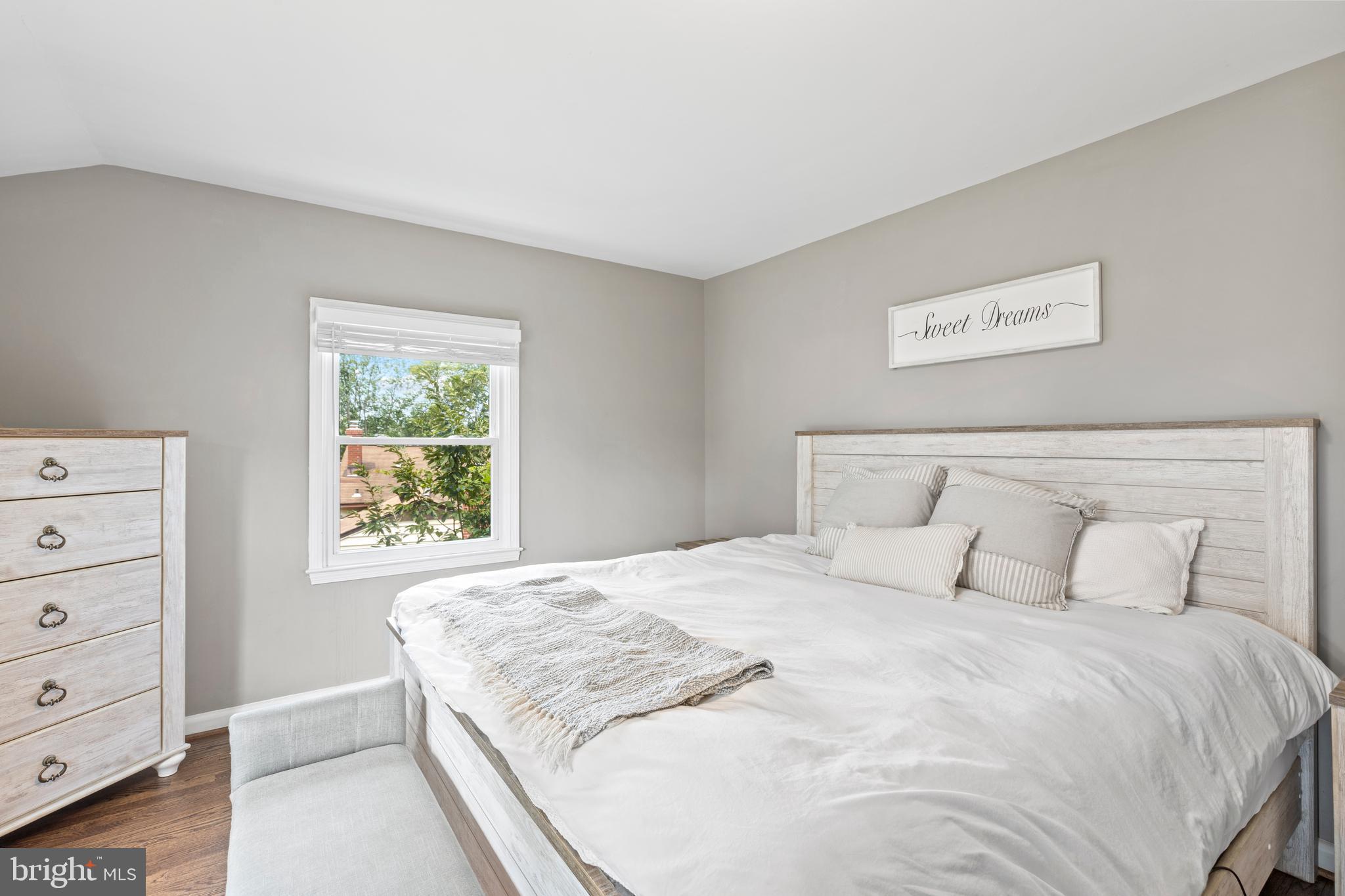 THORNEWOOD PARK - Residential