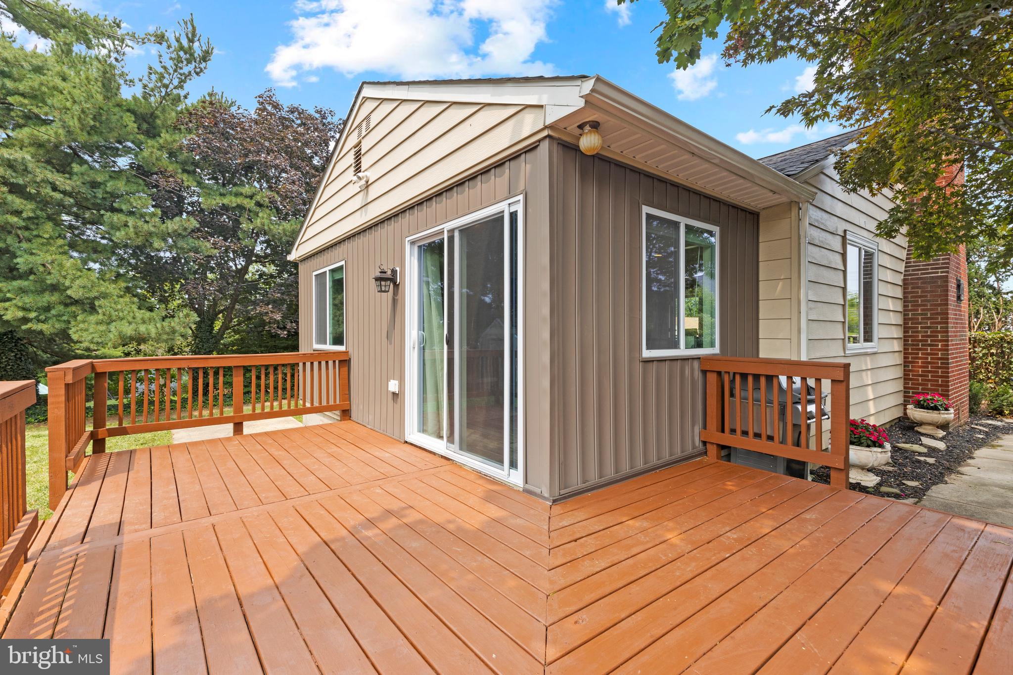 THORNEWOOD PARK - Residential