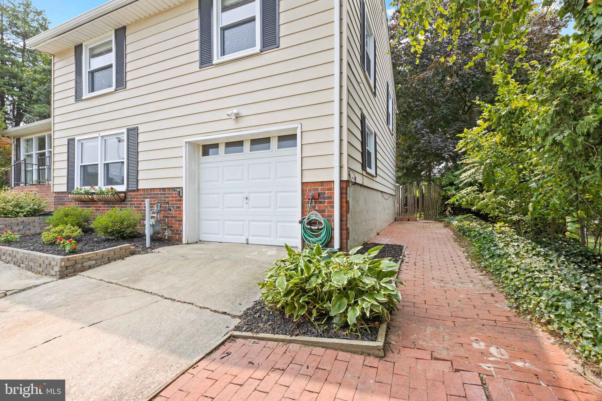 THORNEWOOD PARK - Residential