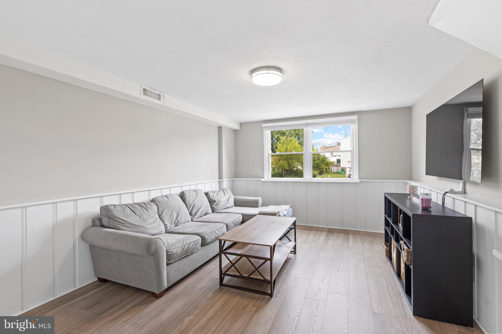 THORNEWOOD PARK - Residential