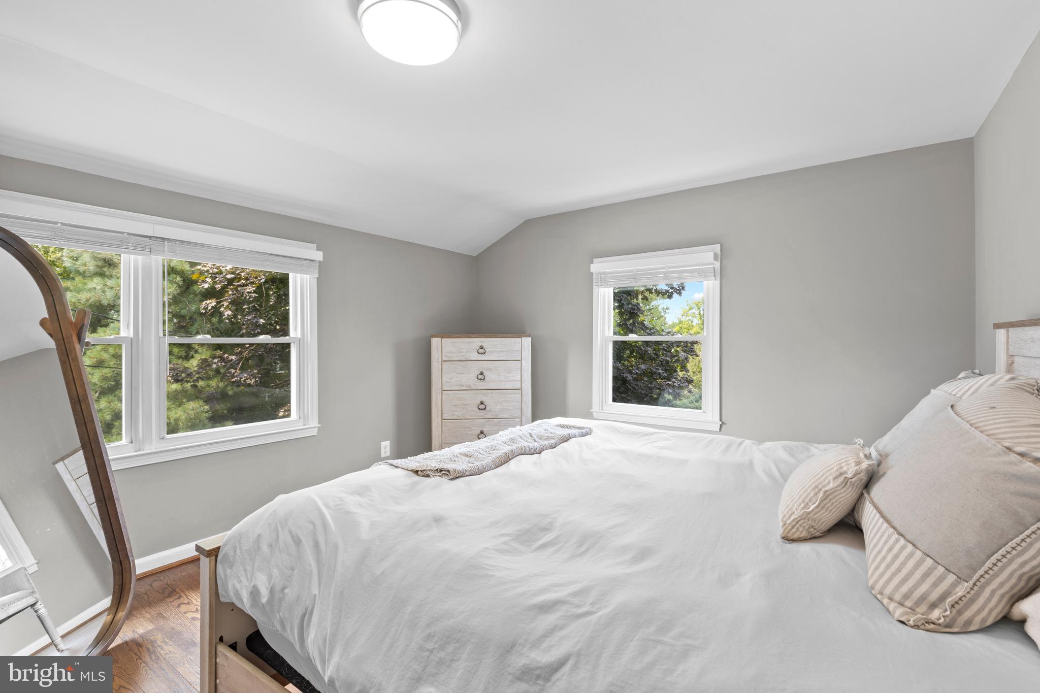 THORNEWOOD PARK - Residential