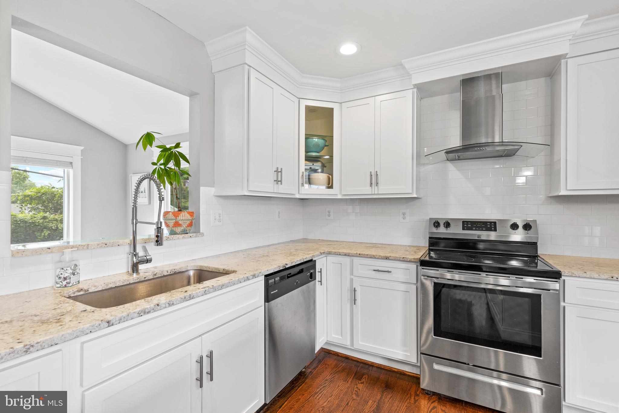 THORNEWOOD PARK - Residential