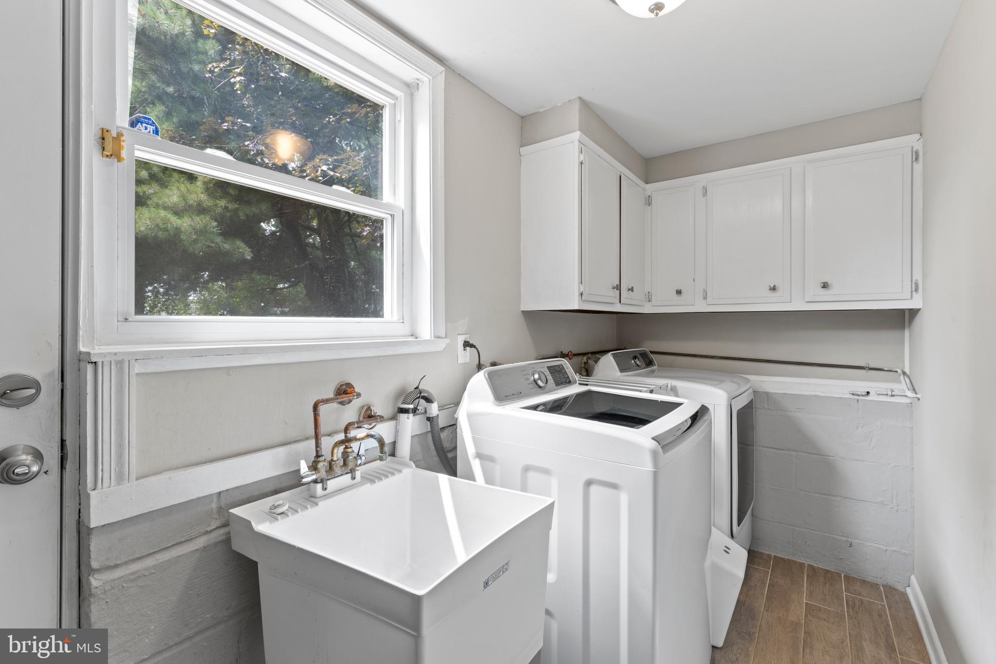 THORNEWOOD PARK - Residential