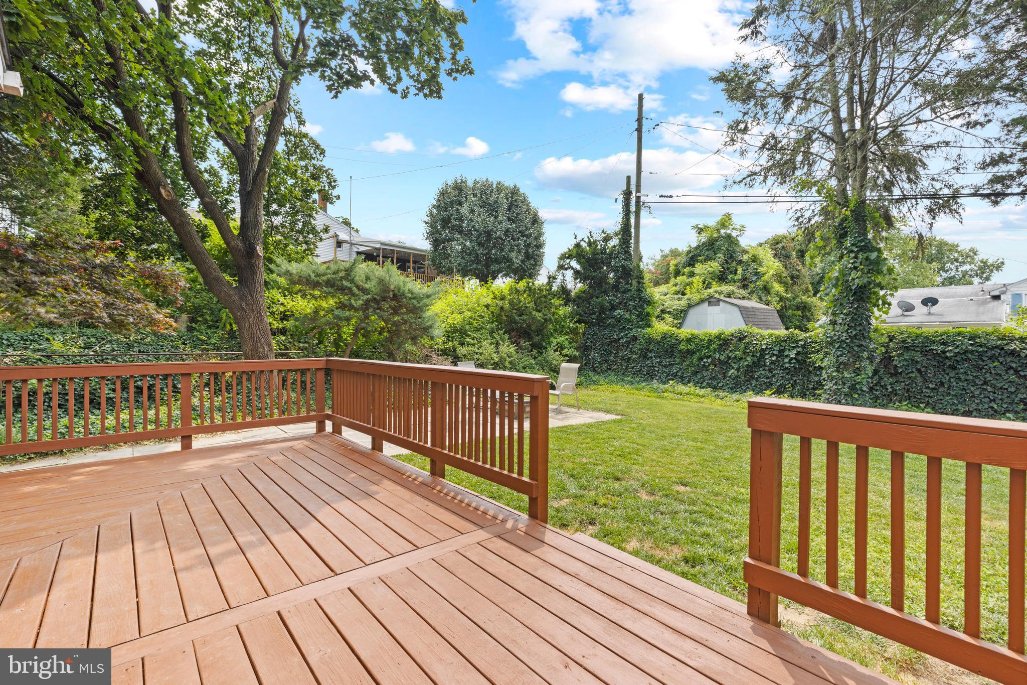 THORNEWOOD PARK - Residential