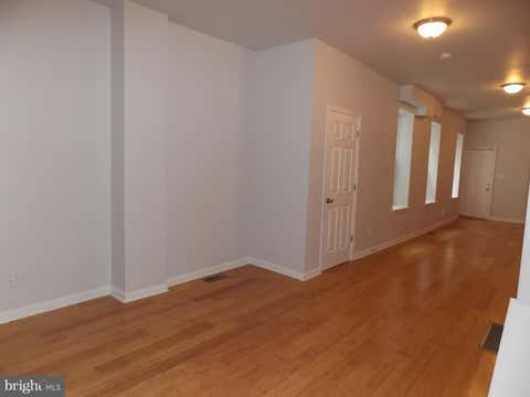 Townhouse For Sale - 2417 Arlington Street<br/> PHILADELPHIA, PA 19121