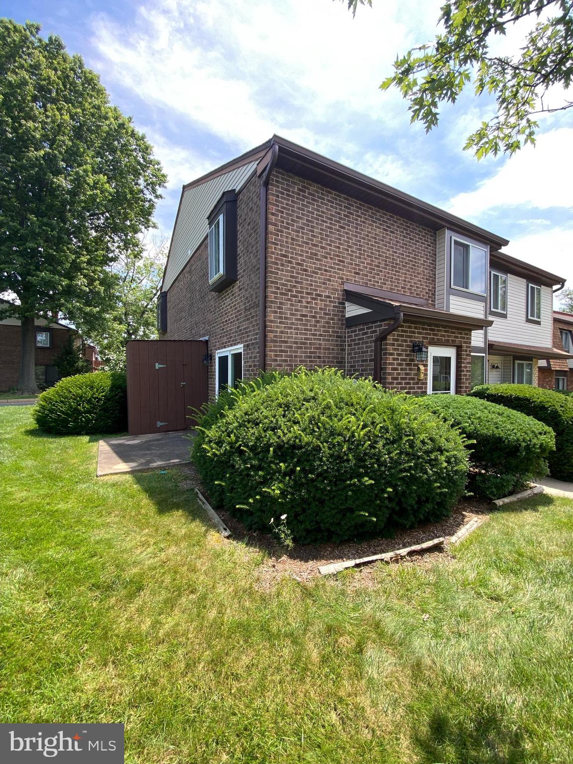 4002 GOLF VIEW DR DRIVE 4002