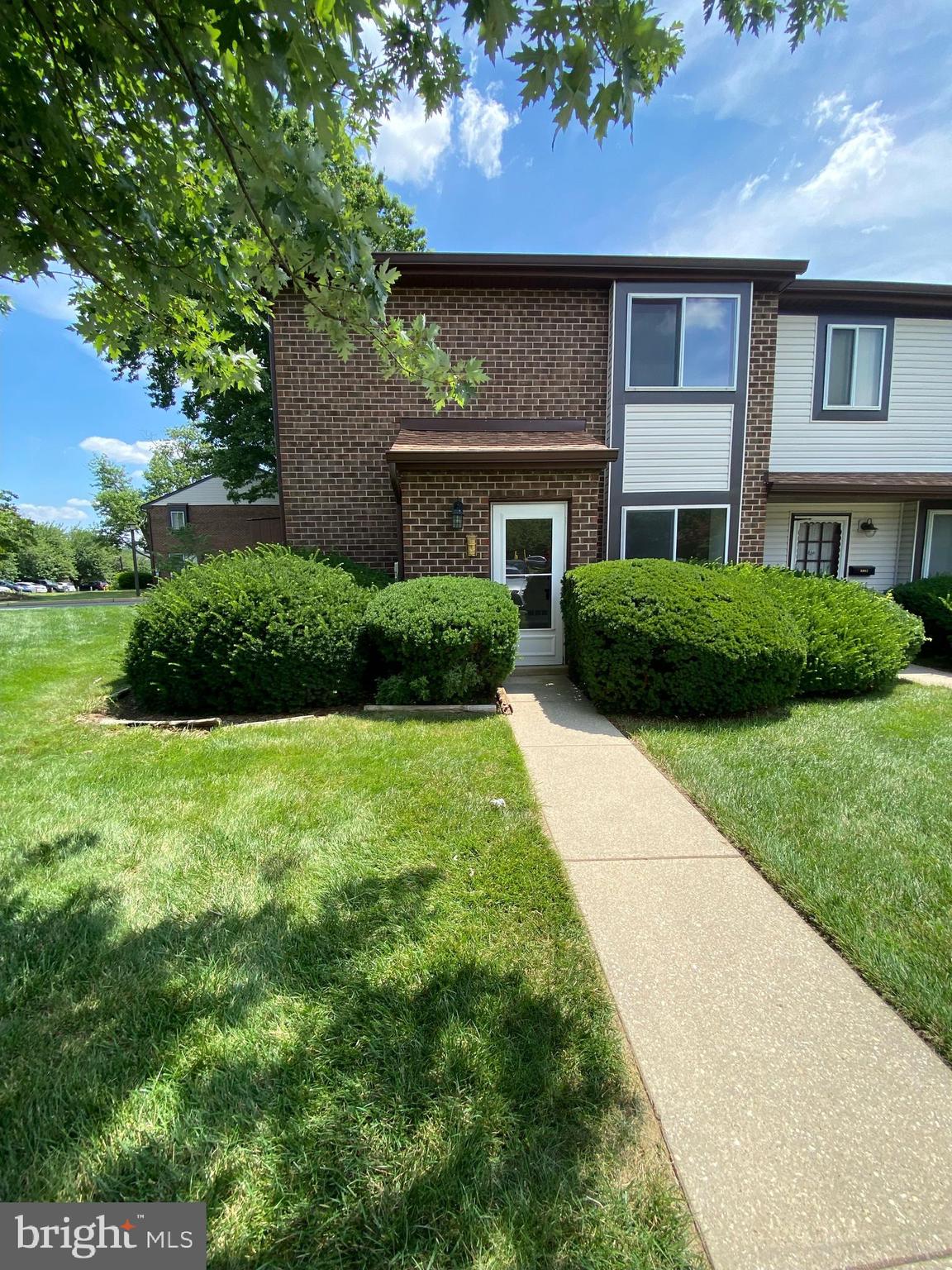 4002 GOLF VIEW DR DRIVE 4002
